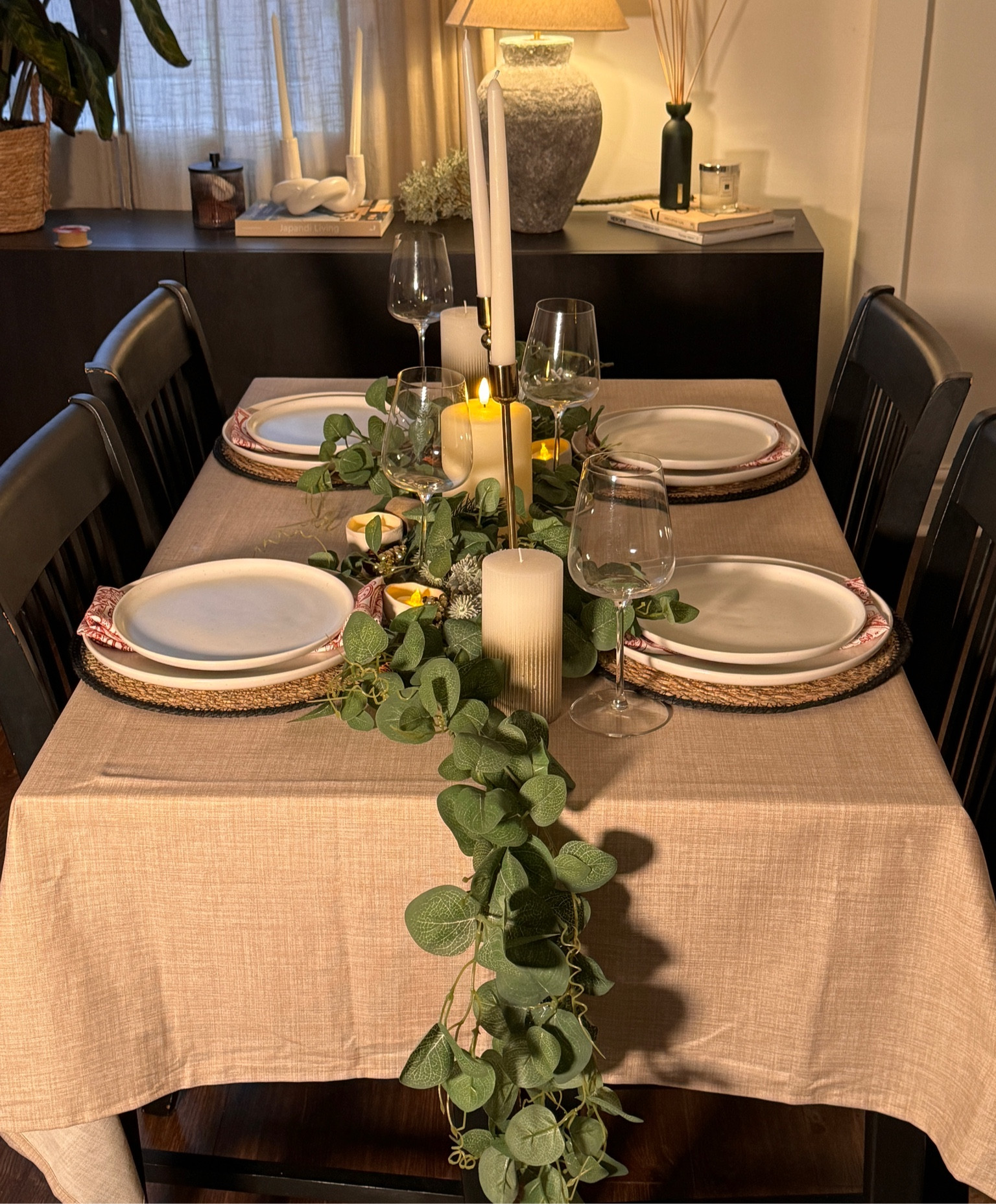 My Festive holiday Tablescape 

#LTKHoliday #LTKSeasonal