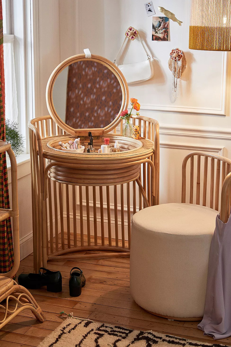 Elise Dressing Table | Urban Outfitters (EU)