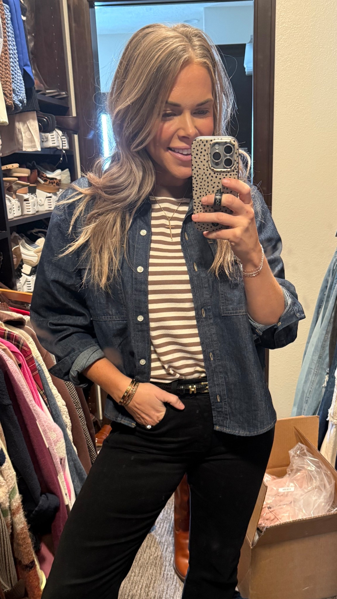 Classic fit!

#LTKSeasonal #LTKootd #LTKgrwm