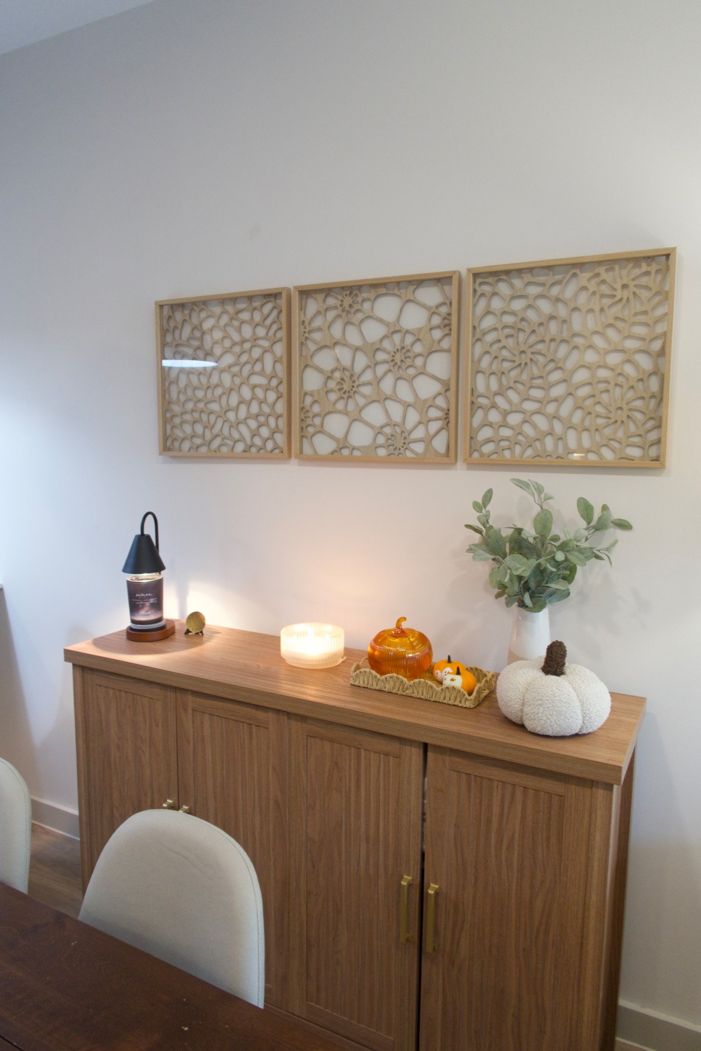 I love my little fall set up! 

#LTKSeasonal #LTKHome #LTKHalloween