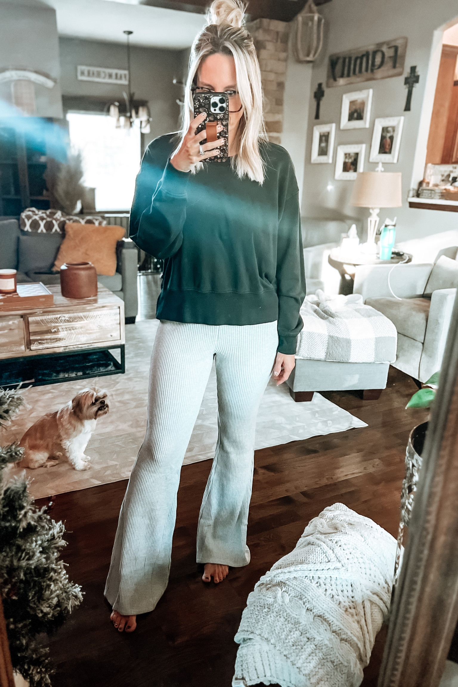 Waffle knit flares! Must have! #awrie

#LTKfit #LTKSeasonal #LTKstyletip