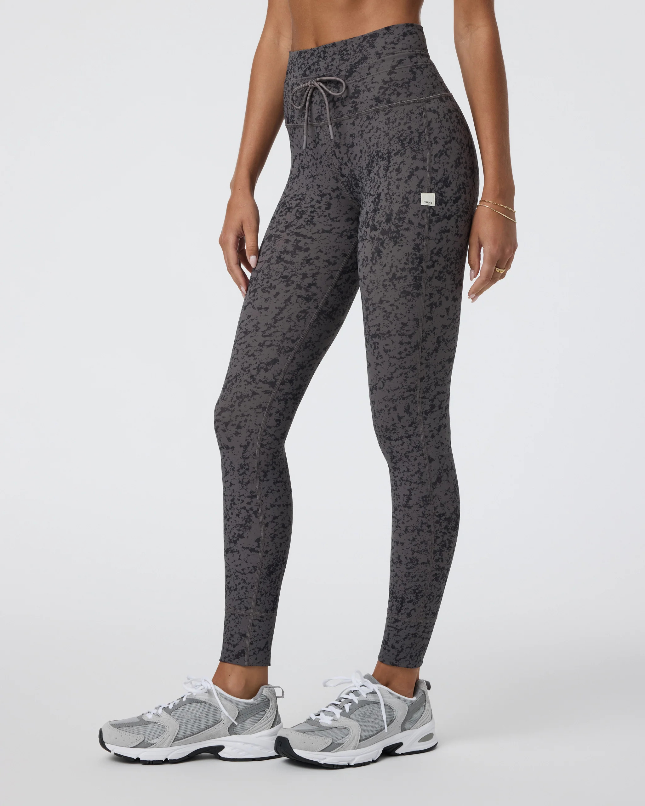 Daily Legging | Women's Black Legging | Vuori | Vuori Clothing (US & Canada)