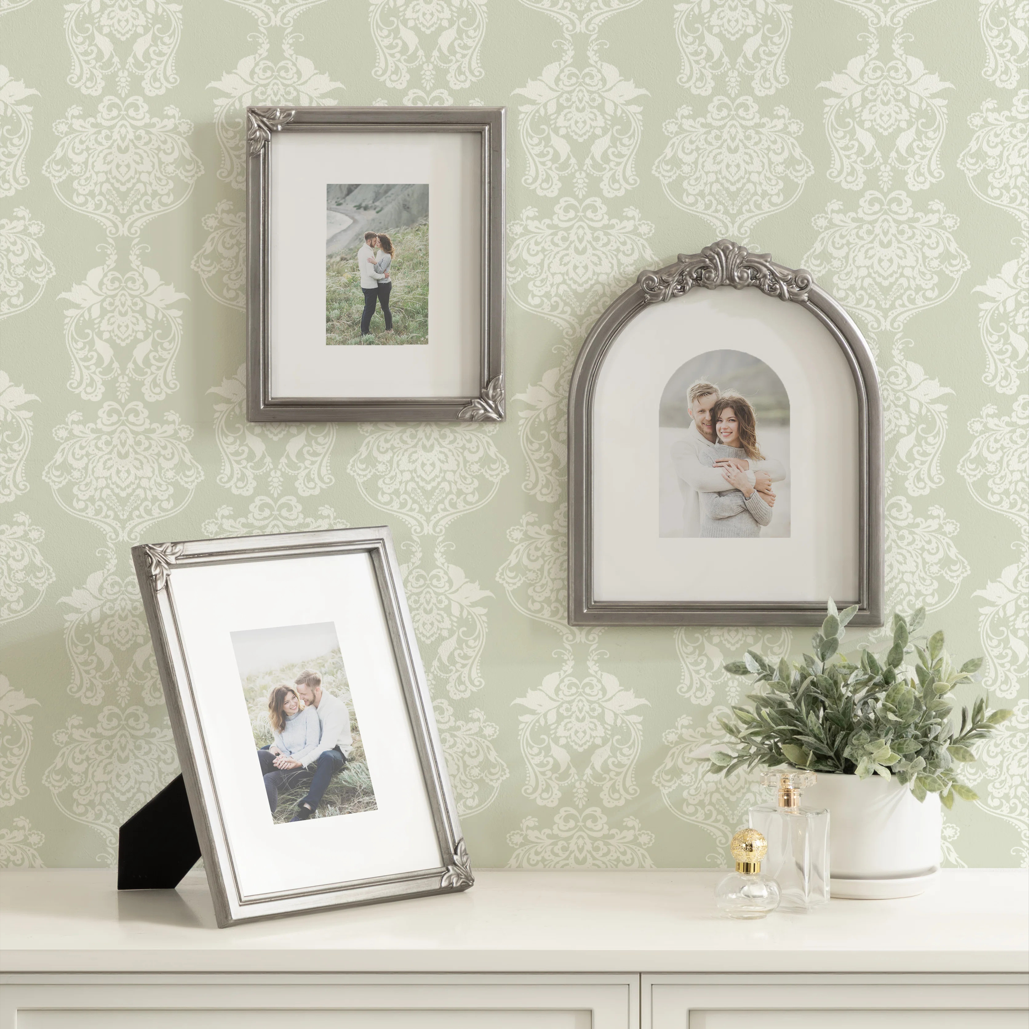 Arendahl Three-Piece Vintage Picture Frame Set | Wayfair North America