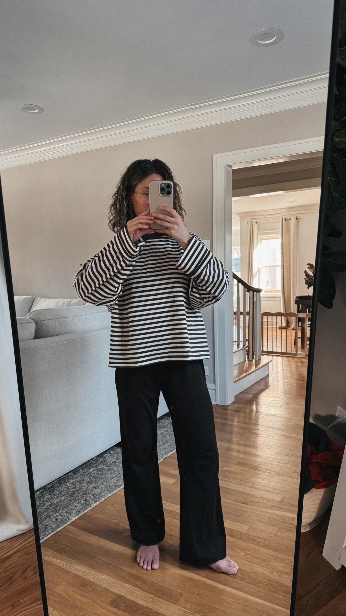 Look of the day // 1.23 - Snow Day Edition ❄️

Uniqlo base layers under, XS in both, TTS. Lioness shirt, XS, fits oversized at true size. Donni knit pants, XS, TTS  

#LTKmomlife #LTKOver40 #LTKPetite