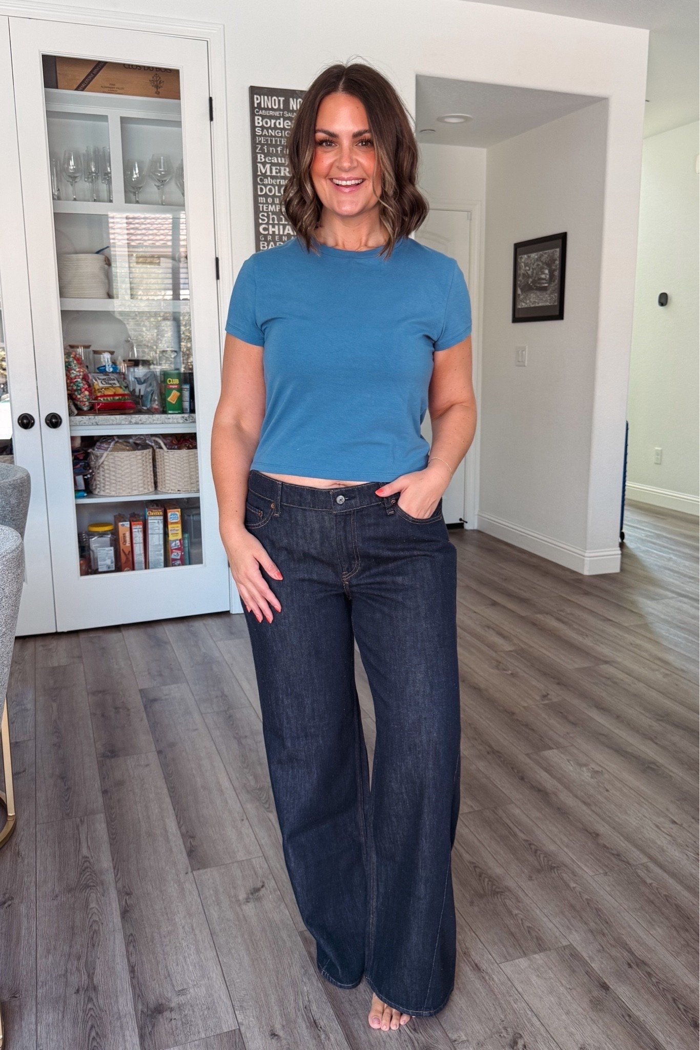 Last day to get 30% off almost everything from Abercrombie! 

Jeans, 31R 
Tshirts, large

Size 12, midsize, summer outfits, fall outfits, teacher outfits, closet staples

#LTKstorytime #LTKSaleAlert #LTKMidsize