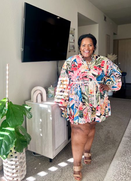 Fun swing a-line dress from H&M - true to size fit. Comment below for any questions. 

Vacation / vaycay / weekend / date night / cruise 

#LTKfindsunder50 #LTKFestival #LTKmidsize