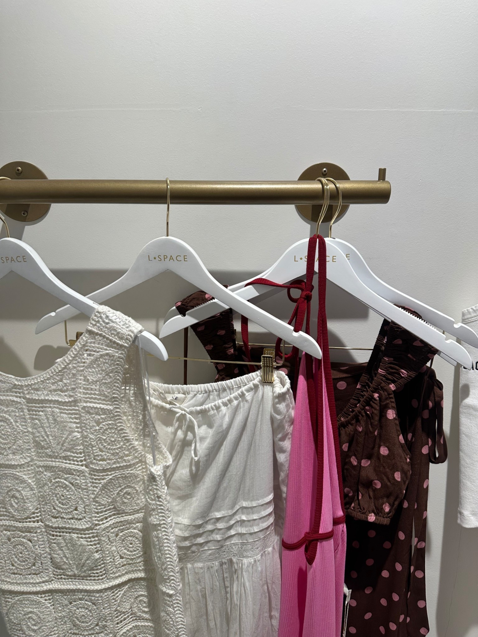 what’s in my dressing room @ lspace ! 

#LTKPlusSize #LTKMidsize #LTKdayinmylife