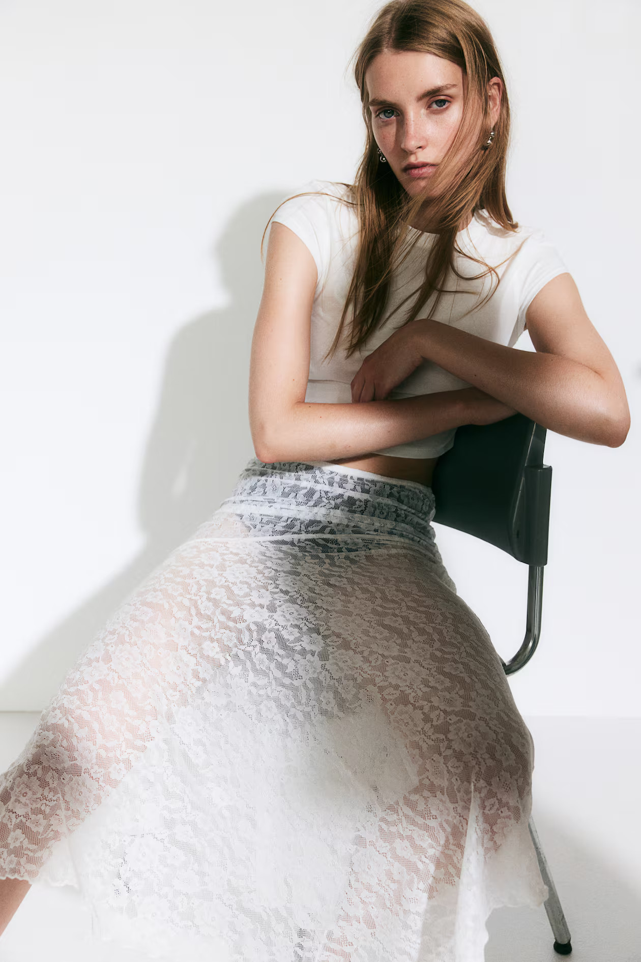 Asymmetric lace skirt | H&M (UK, MY, IN, SG, PH, TW, HK)