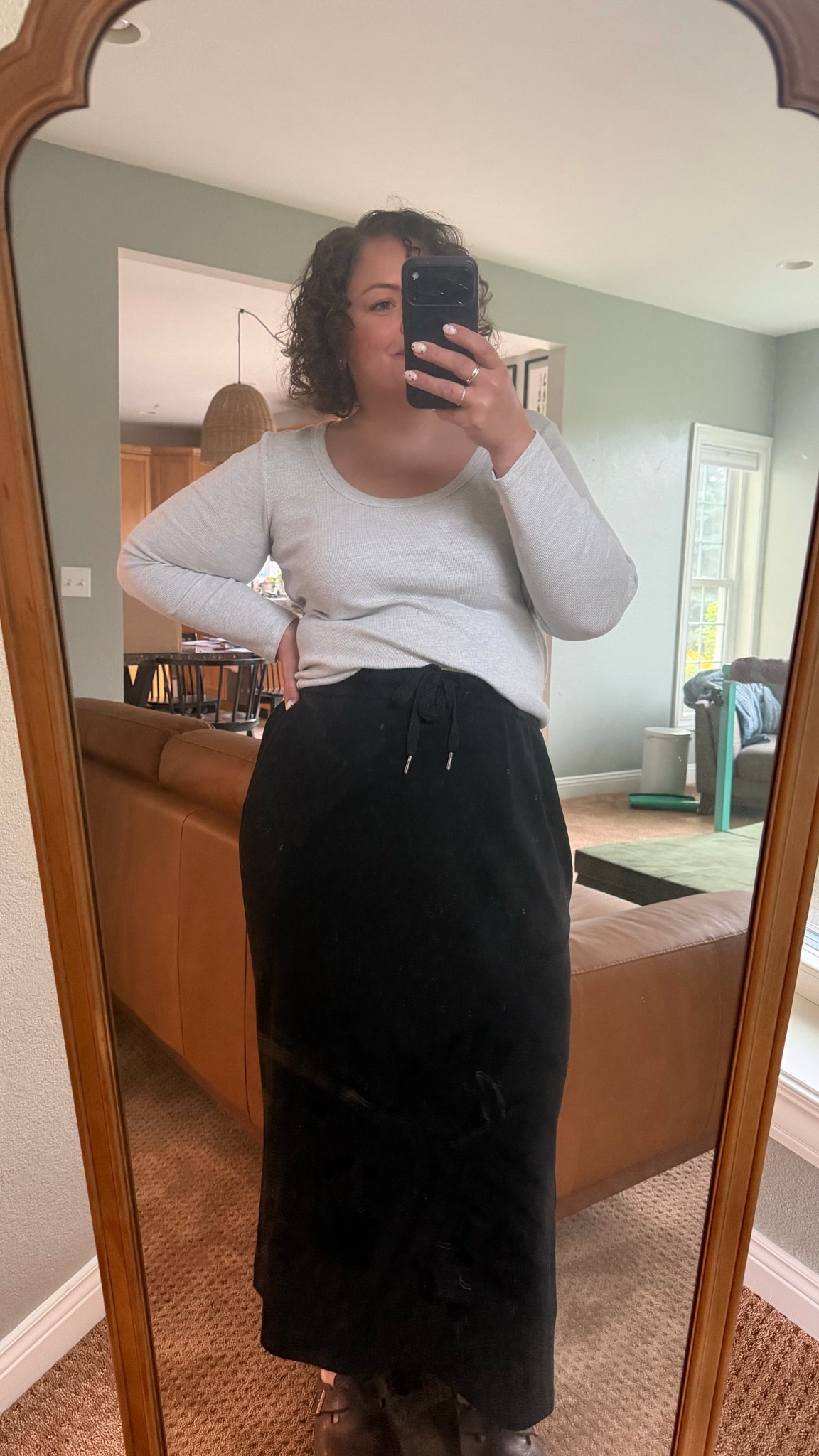 Someone clean my mirrors 🤣

Sweatpants but make it fancy 

Skirt 1X
Top XL

bust 43  //  waist 42 //  hips 52  //  5’6”

#LTKPlusSize #LTKootd #LTKmomlife