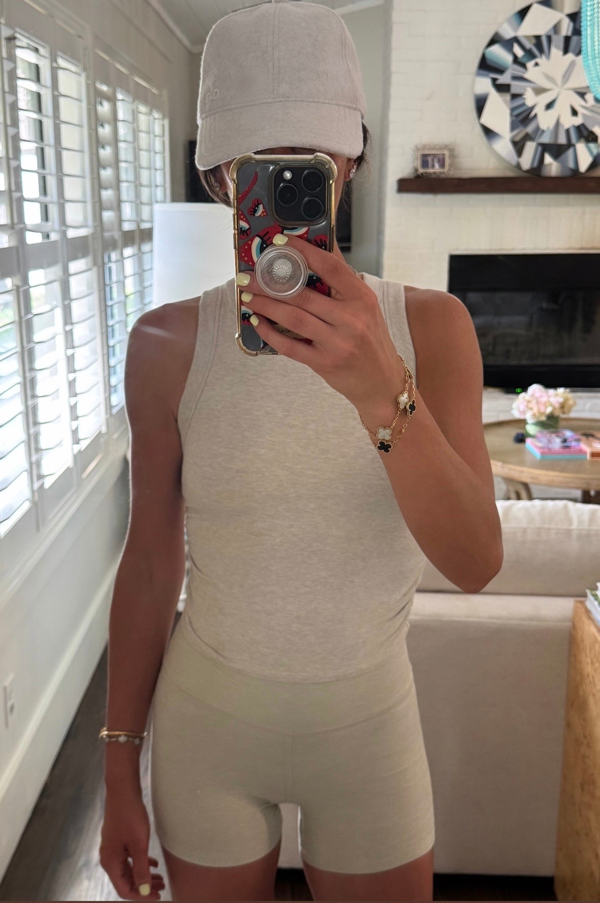 The chicest neutral workout set 🤍 

#LTKootd #LTKfitnessgoals #LTKmomlife