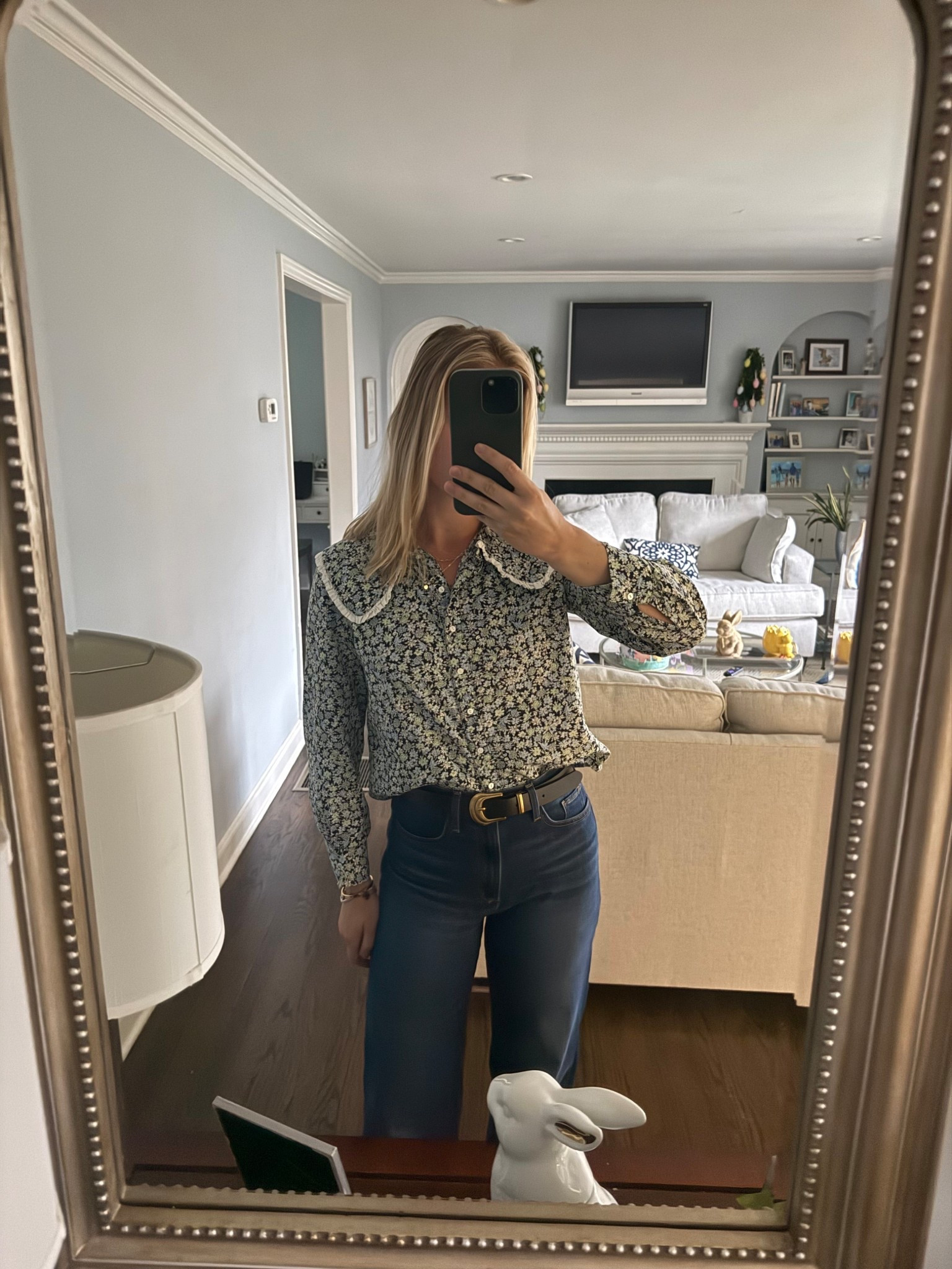 💐


Maje City Collared Top
Maje top
Rent the runway
Floral top
Collared shirt
Collared top
Preppy top
Chic top
Cute top
Fun top
Printed top
Statement top
Maje shirt
Dark wash jeans
Dark jeasn
High waisted jeans
Wide leg jeans
Joes jeans
Black belt
Gold belt
Black and gold belt
Spring outfit
Spring style
Summer outfit
Summer style
Spring work outfit
Business casual outfit
Office outfit
Officewear
Casual work outfit

#LTKWorkwear #LTKootd