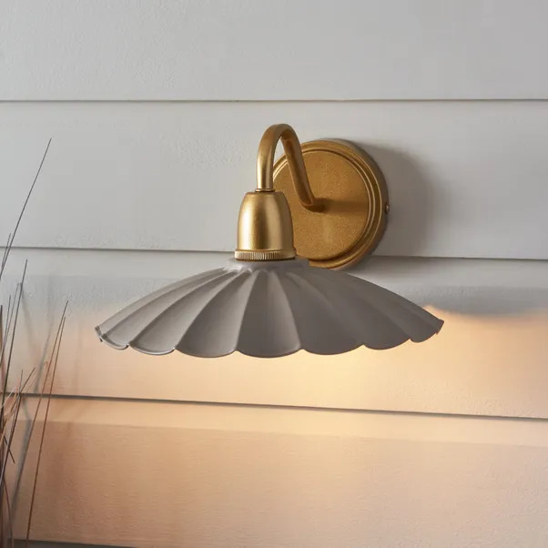 Maya Scallop Wall Light | Dunelm