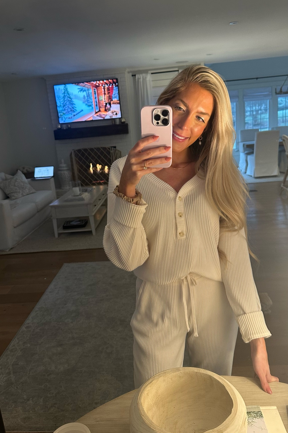 The CUTEST cozy set ☁️ wearing in a size small, runs a little oversized

#LTKstyletip #LTKsalealert #LTKSeasonal