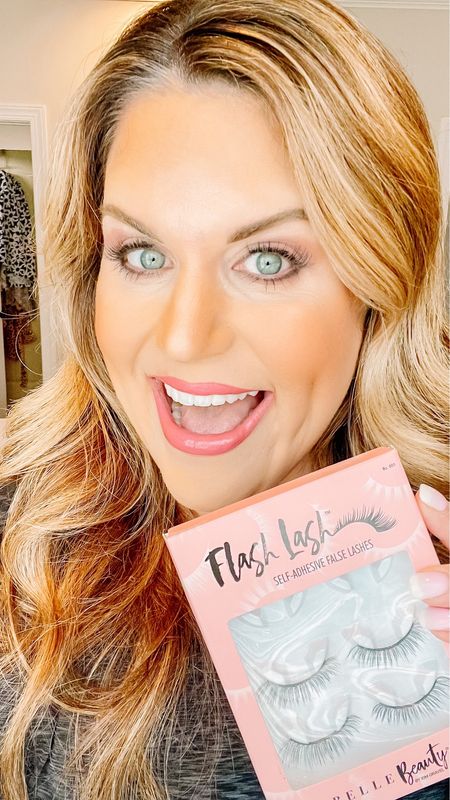 Falsies that I can’t hate! Yes plz to these self adhesive false lashes AND the bare minerals under eye powder concealer. Together, they are making my eyes POP!

#LTKGiftGuide #LTKstyletip #LTKHoliday