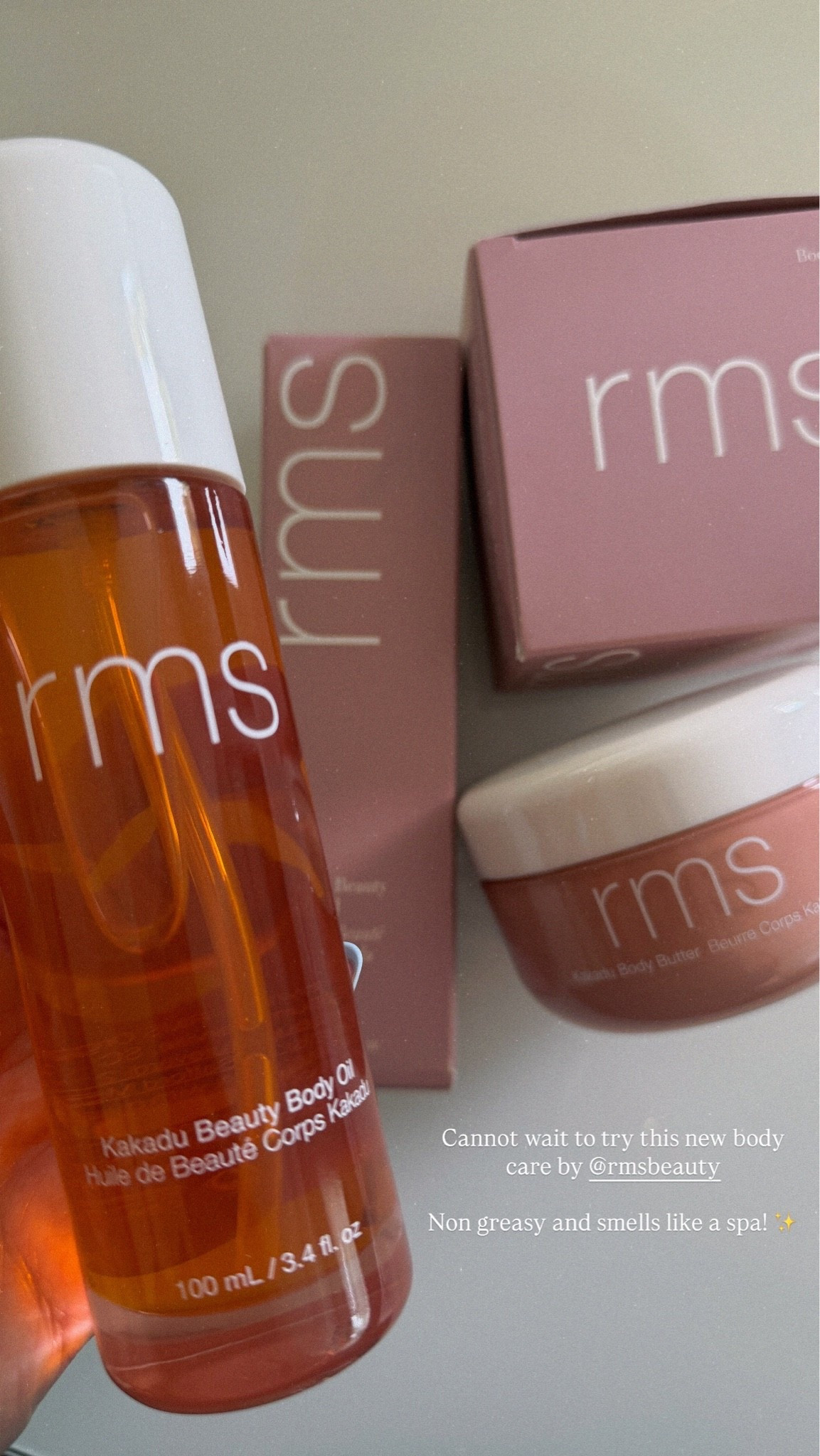 For skin that needs a drink of hydration ✨clean and non greasy @RMS Beauty #ad

#LTKdayinmylife #LTKmorningroutine #LTKselfcare