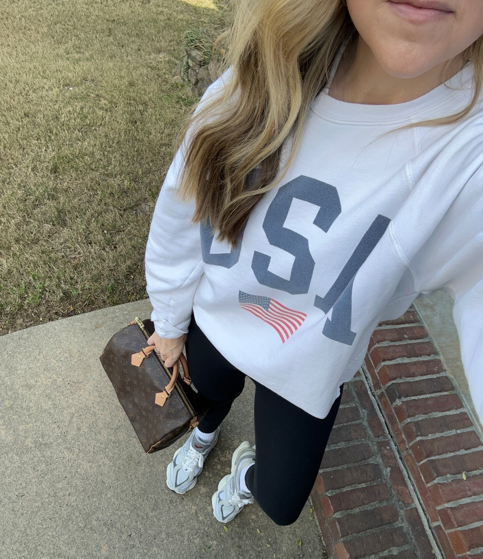 Road trip OOTD 

Sweatshirt is rented from Nuuly - everything else is linked!

#LTKootd