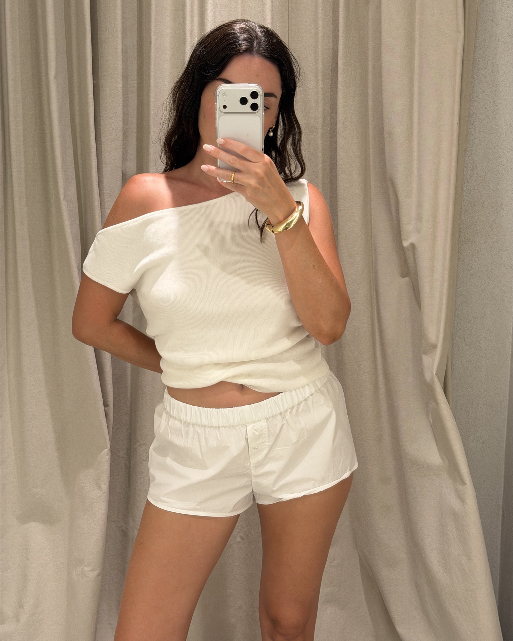 my most asked about lately

I wear a size large for comfort 

jewels @soli_and_isla
 
www.soliandisla.com

#LTKstyletip #LTKaustralia #LTKsummer