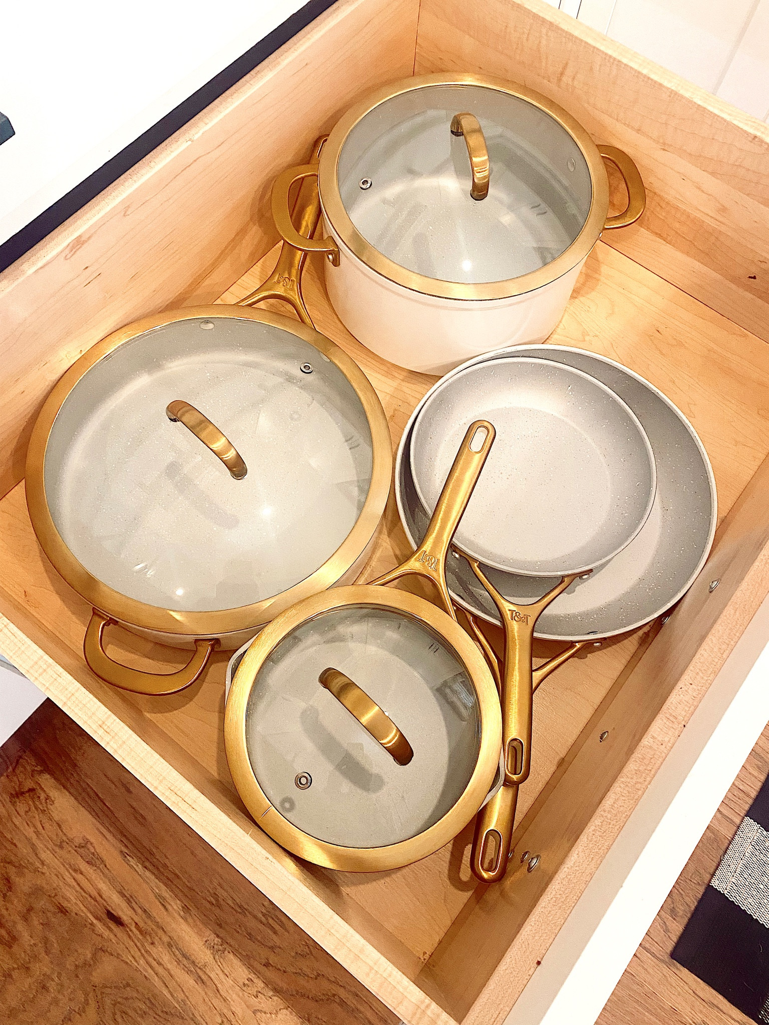 Thyme and table // Kitchen essentials // Cookware // Home // Kitchen // Walmart // Walmart must haves // Walmart find // Gifts for the host

#LTKhome #LTKHoliday #LTKSeasonal