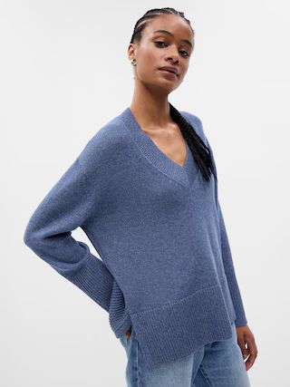 24/7 Split-Hem V-Neck Sweater | Gap (US)