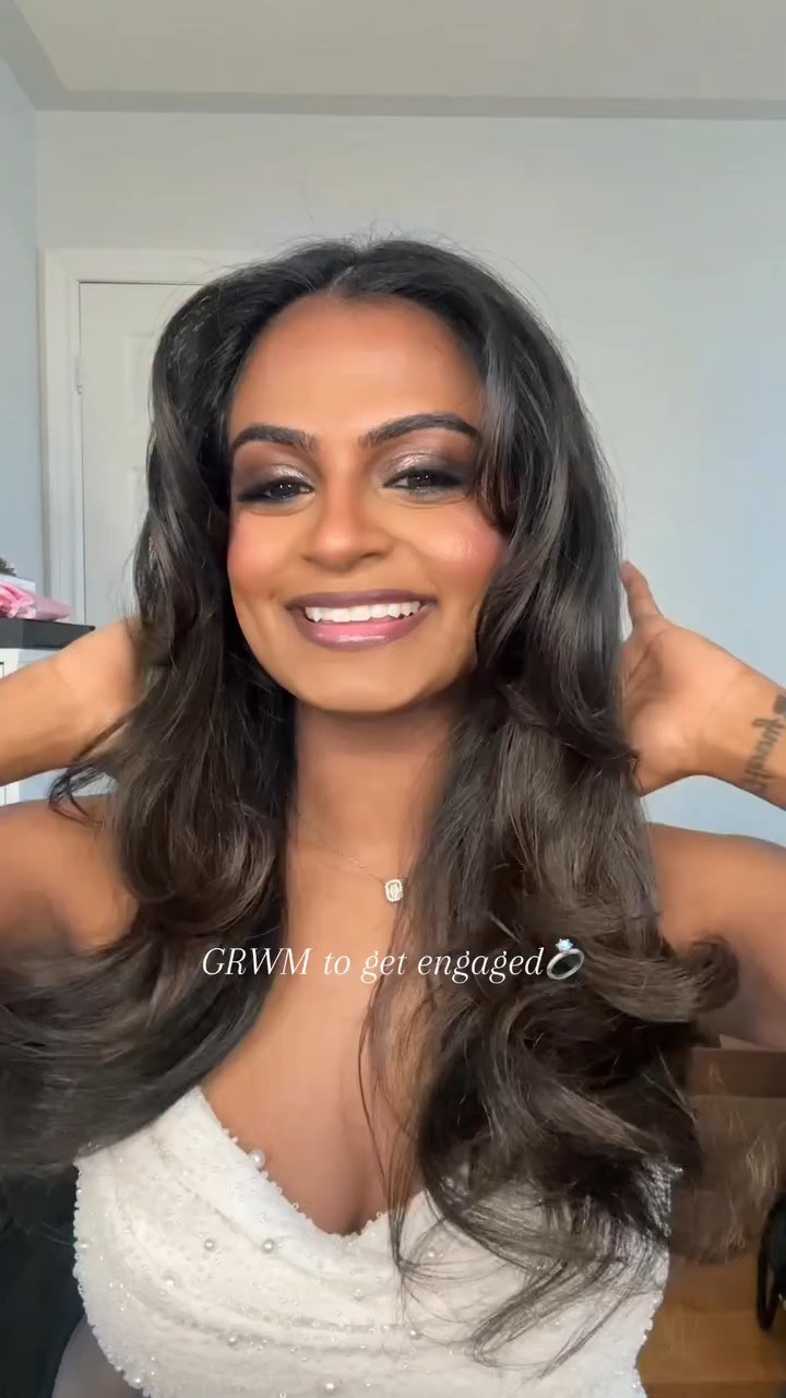 This is why Pouja was so stressed that we were running late to my own proposal🥹🙊

Products used:
@maccosmeticscanada Strobe Cream in Bronzelite
@narsissist Soft Matte Complete Concealer in Hazelnut
@danessamyricksbeauty Yummy Skin Blurring Balm Powder in Universal
@urbandecaycosmetics Face Bond Self Setting Waterproof Foundation in shade 29
@rarebeauty Bronzer Stick in Full of Life
@urbandecaycosmetics Hydromaniac Blush Glow Hydrator in Unhinged
@rarebeauty Laminating Eyebrow Gel
@maccosmeticscanada Studio Radiance 24HR Luminous Concealer in NC45
@narsissist Radiant Creamy Concealer in Sucre D’orge
@charlottetilbury Airbrush Flawless Finish Setting Powder in Tan
@colourpopcosmetics Pacific Beach Matte Bronzer
@makeupbymario Original Master Mattes Eyeshadow Palette
@thamaraicosmetics Kannuru eye liner
@urbandecaycosmetics 24/7 Glaze-On Shimmer Liquid Eyeshadow in Space Cowboy Intense
@physiciansformula_canada Lash Illusion Super slim Liquid Eyeliner
@clarinscanada Wonder Volume Mascara XXL
@onesize On ‘Til Dawn Setting Spray
@velourbeautyofficial Lashes in Secret Weapon, White Adhesive Glue (use code PAVEE20)
@hudabeauty Lip Contour in Rich Brown
@jasonwubeauty Good Gloss in Raspberry Sorbet
@amazonca Thermal Brush
@amika Shine Spray
@hardcandylife Nourishing Body Oil
@josiemaran Body Butter in Vanilla Vibezzz
@rarebeauty Eau De Parfum

#grwm #proposalmakeup #engagementmakeup #makeuptutorial #torontocreator #beautycreator #microinfluencer #southasian