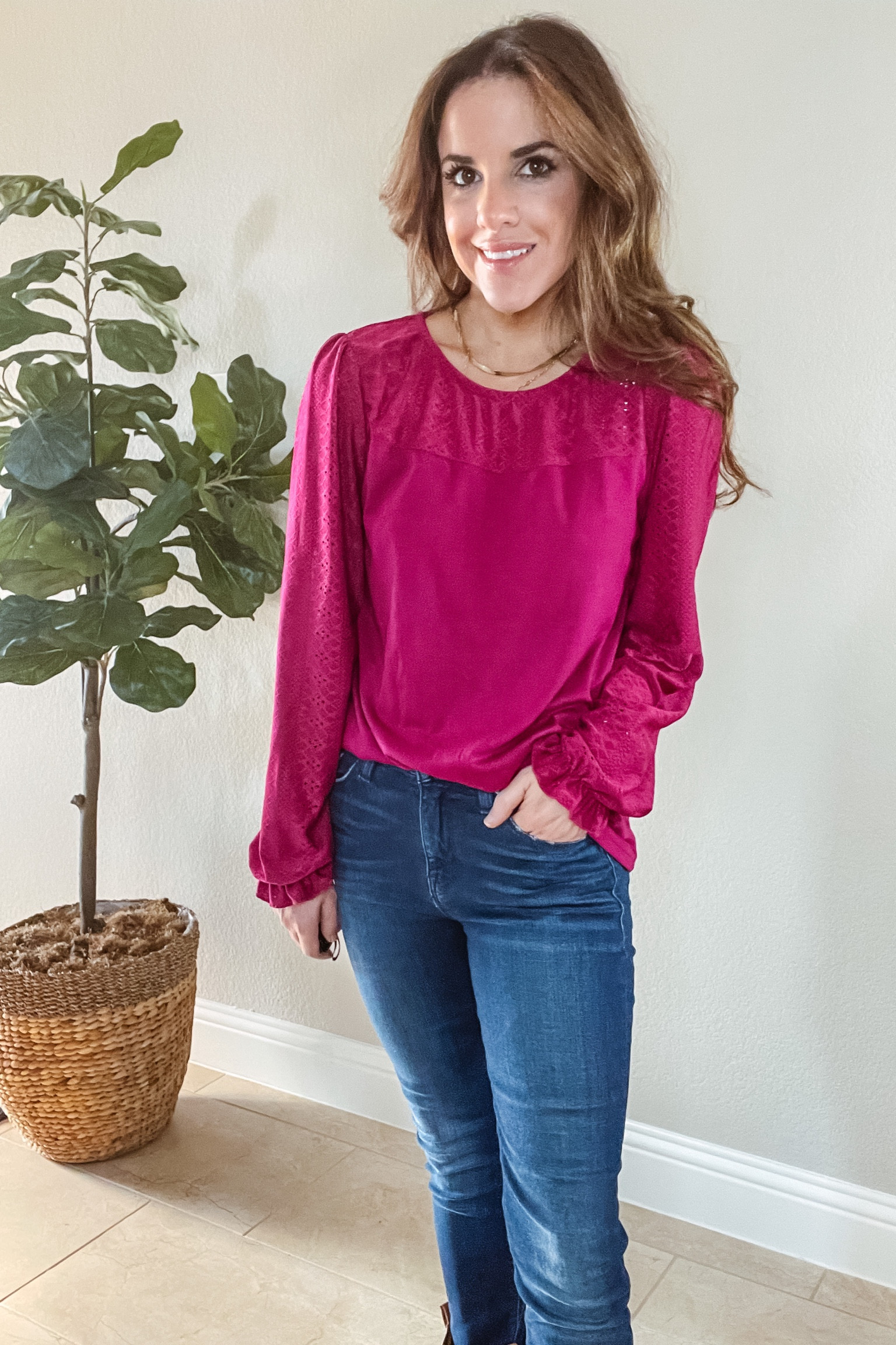 Tuck it in! Or leave out? ❤️💖🙌🏻

#LTKunder50 #LTKstyletip #LTKSeasonal