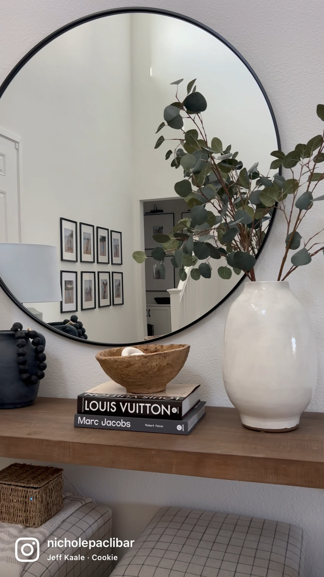 Tips to elevate your entryway! 

Home decor. McGee & co. Entryway decor. Vases. Stems. Coffee table books