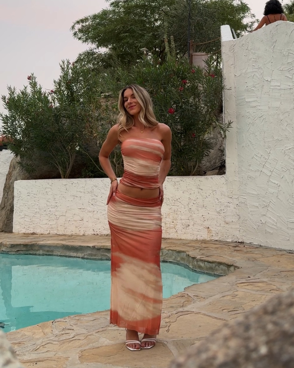 The cutest two-piece set 🌅