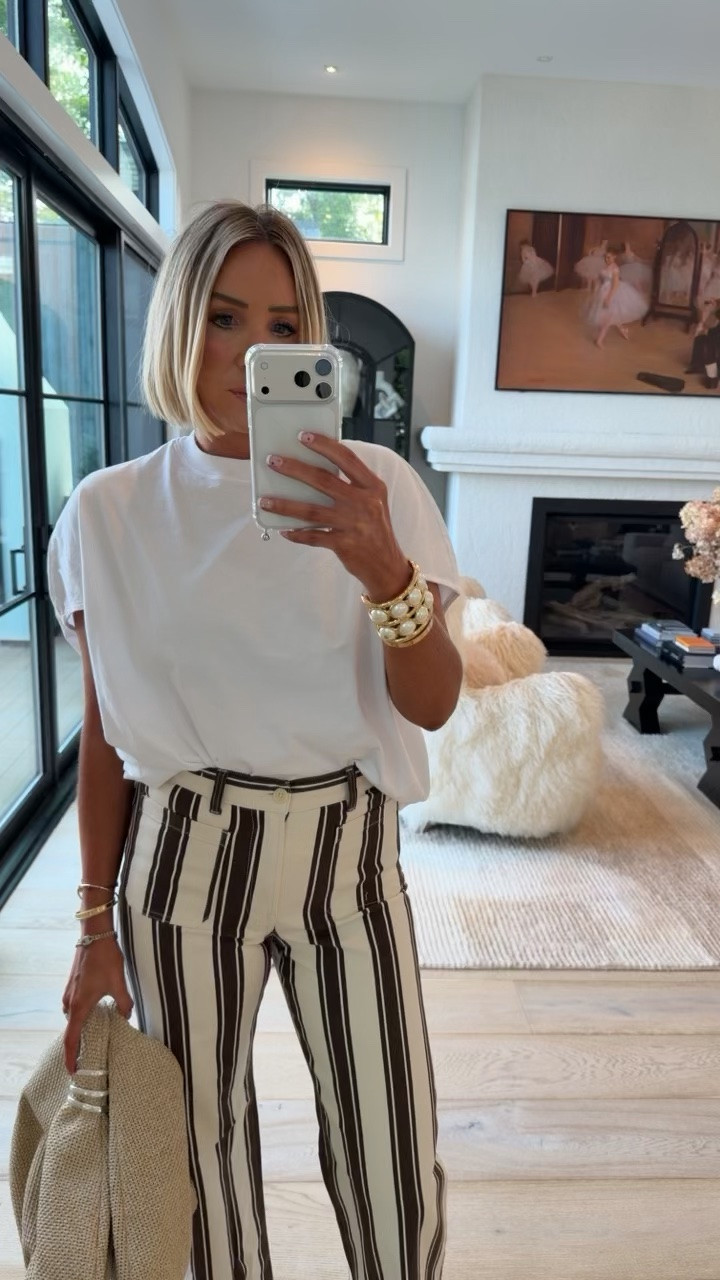 The perfect white tee doesn’t ex- oh but yes it does… and these pants are everything 👏🏻👏🏻👏🏻

#LTKgrwm #LTKootd
