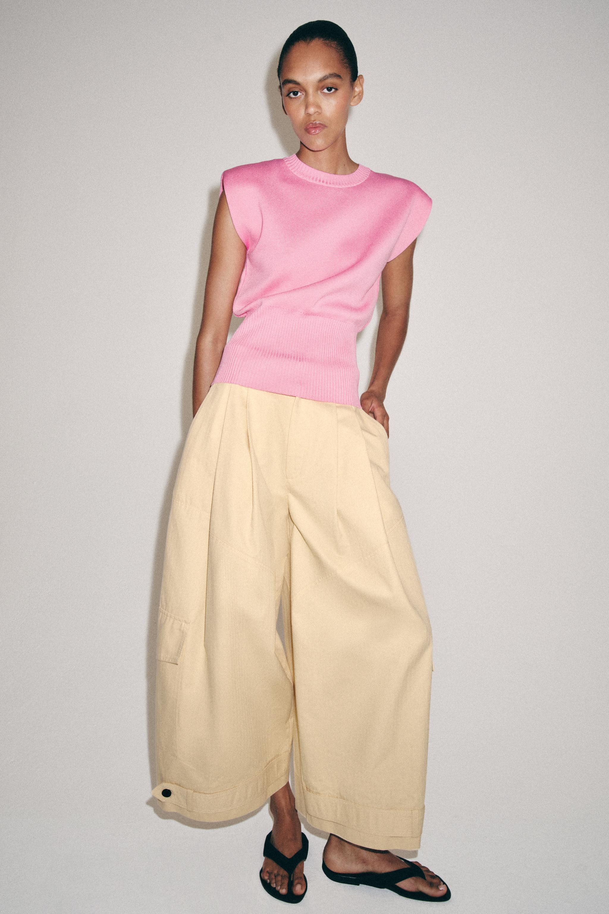 KNIT TOP WITH SHOULDER PADS | Zara UK