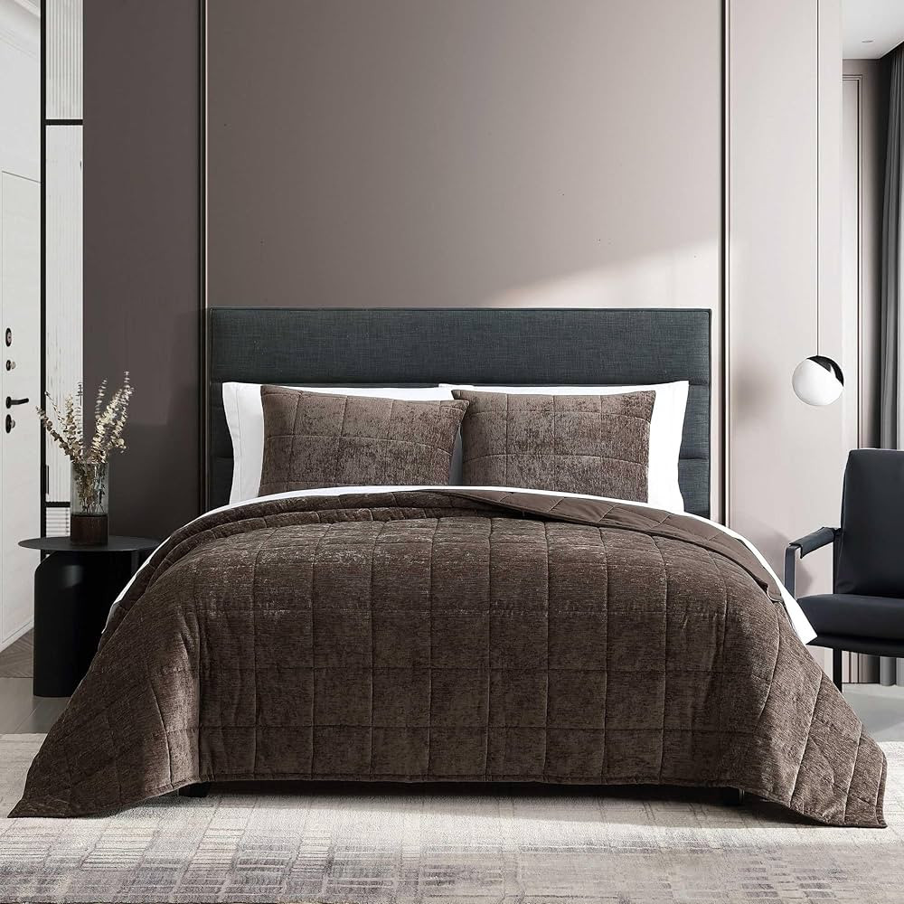 Vera Wang - King Quilt Set, Soft Lightweight Quilt Set with Matching Sham(s), Super Soft and Cozy... | Amazon (US)