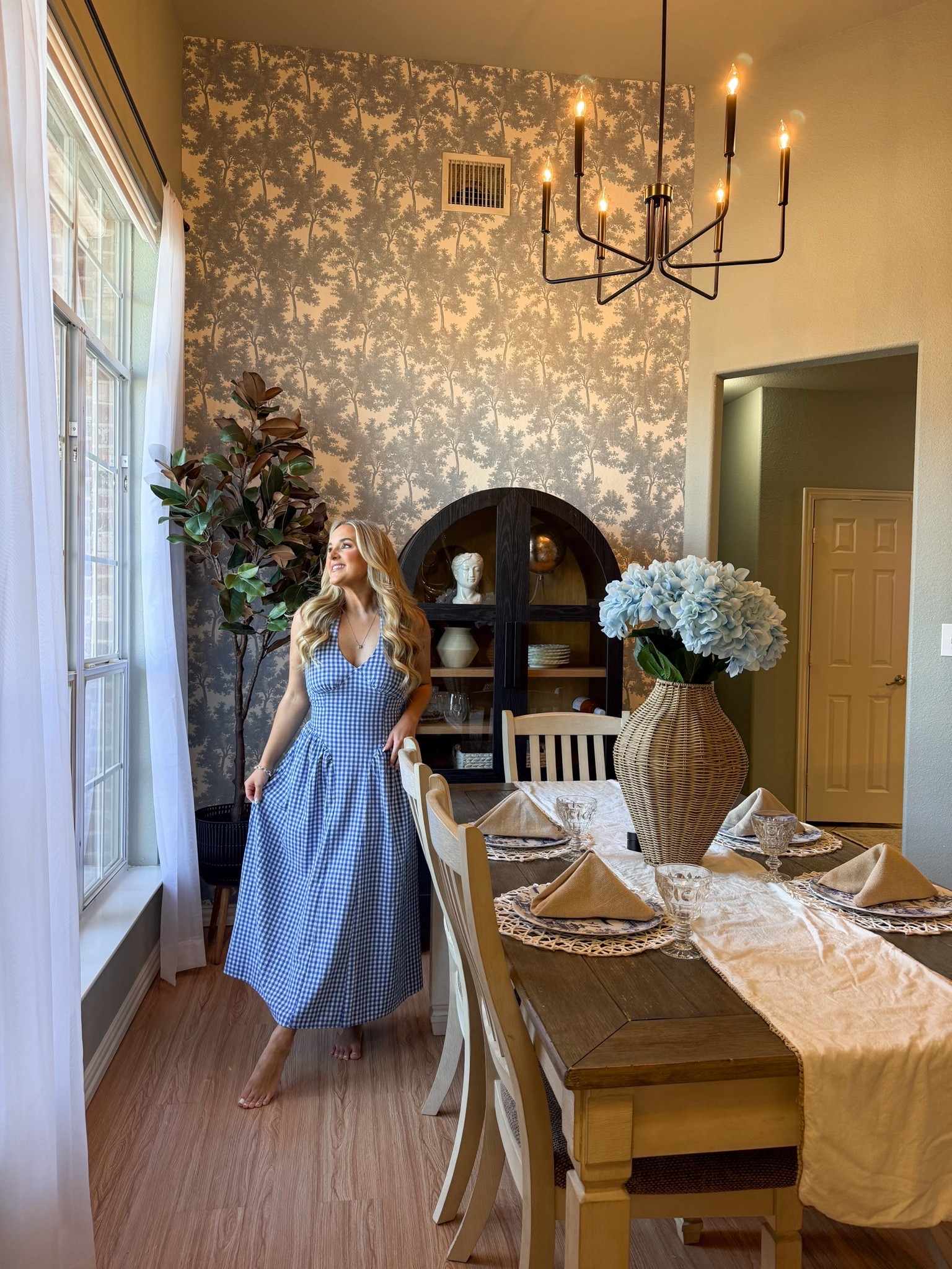 Dining room home decor. Amazon light fixture.

#LTKHome #LTKmomlife #LTKSaleAlert