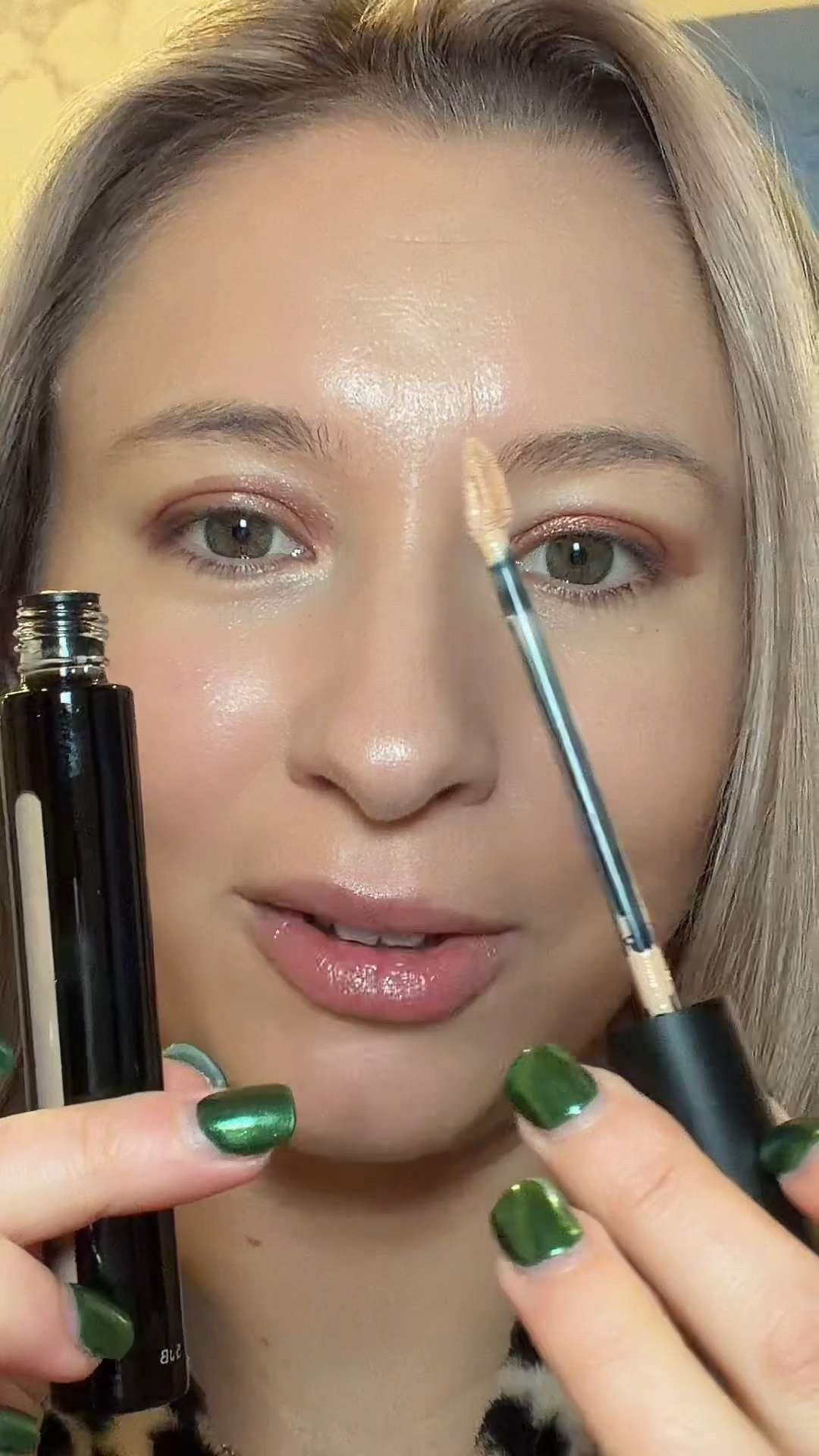 Your base makeup but longer-lasting ✨

A concealer + setting powder combo that smooths, brightens, and locks in your look all day.


#makeupcombo #beautyfinds #makeuproutine #makeupessentials #softglammakeup #beautycommunity #makeuplover 

 