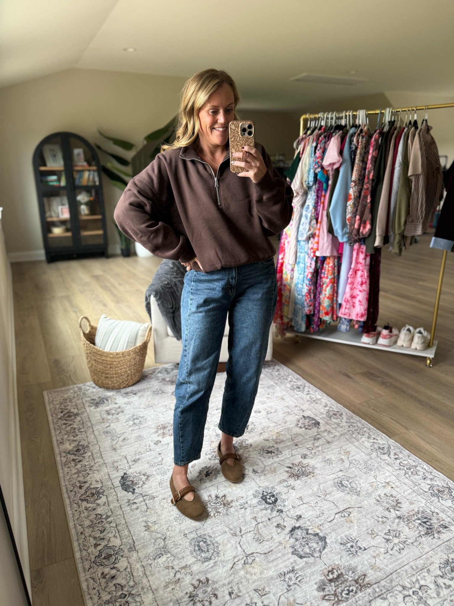 Abercrombie & Fitch
New arrivals 
Sweaters 
Barrel jeans 
Ballet flats 
Fall outfits 
Fall casual outfits 

Top & flats TTS/ sized down 2 sizes in denim