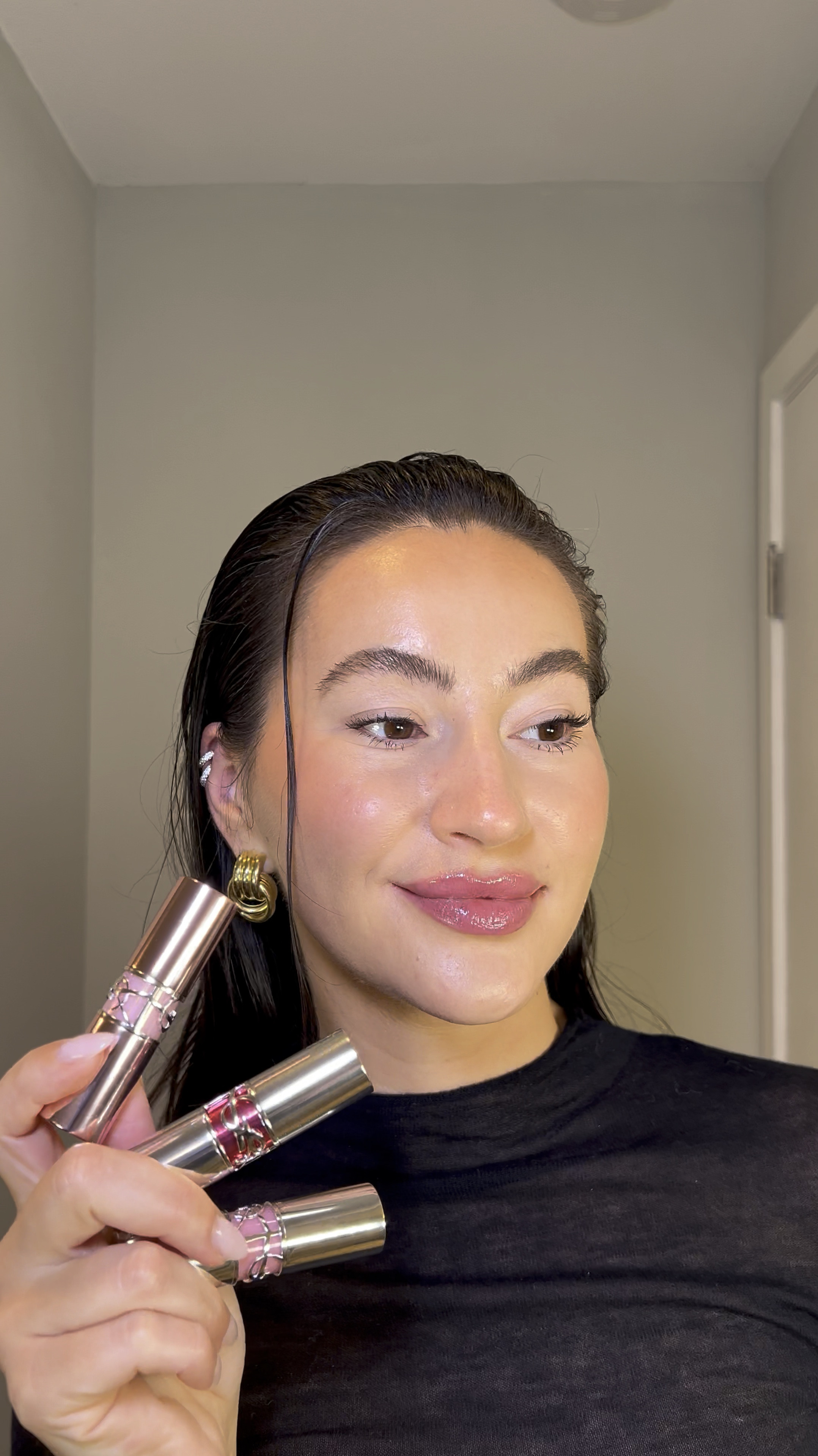 YSL Beauty 

*so soft and creamy, especially the lip gloss & lip oil stick💄♥️*

1. Candy Glow Tinted Butter Balm 6B
2. Candy Glaze Lip Gloss Stick 15
3. Loveshine Lip Oil Stick 203


#LTKVideo #LTKBeauty