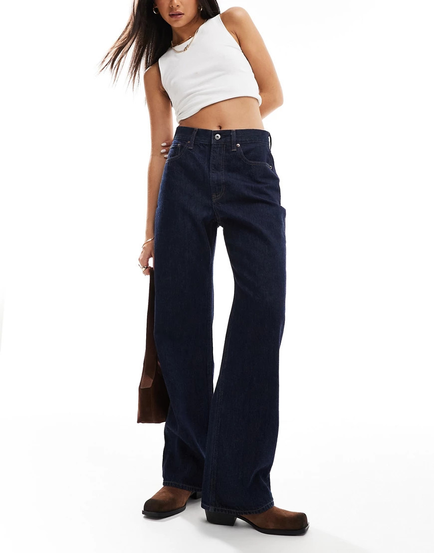 Abercrombie & Fitch - Jeans met losse pasvorm, hoge taille en donkere wassing in blauw | ASOS (Global)