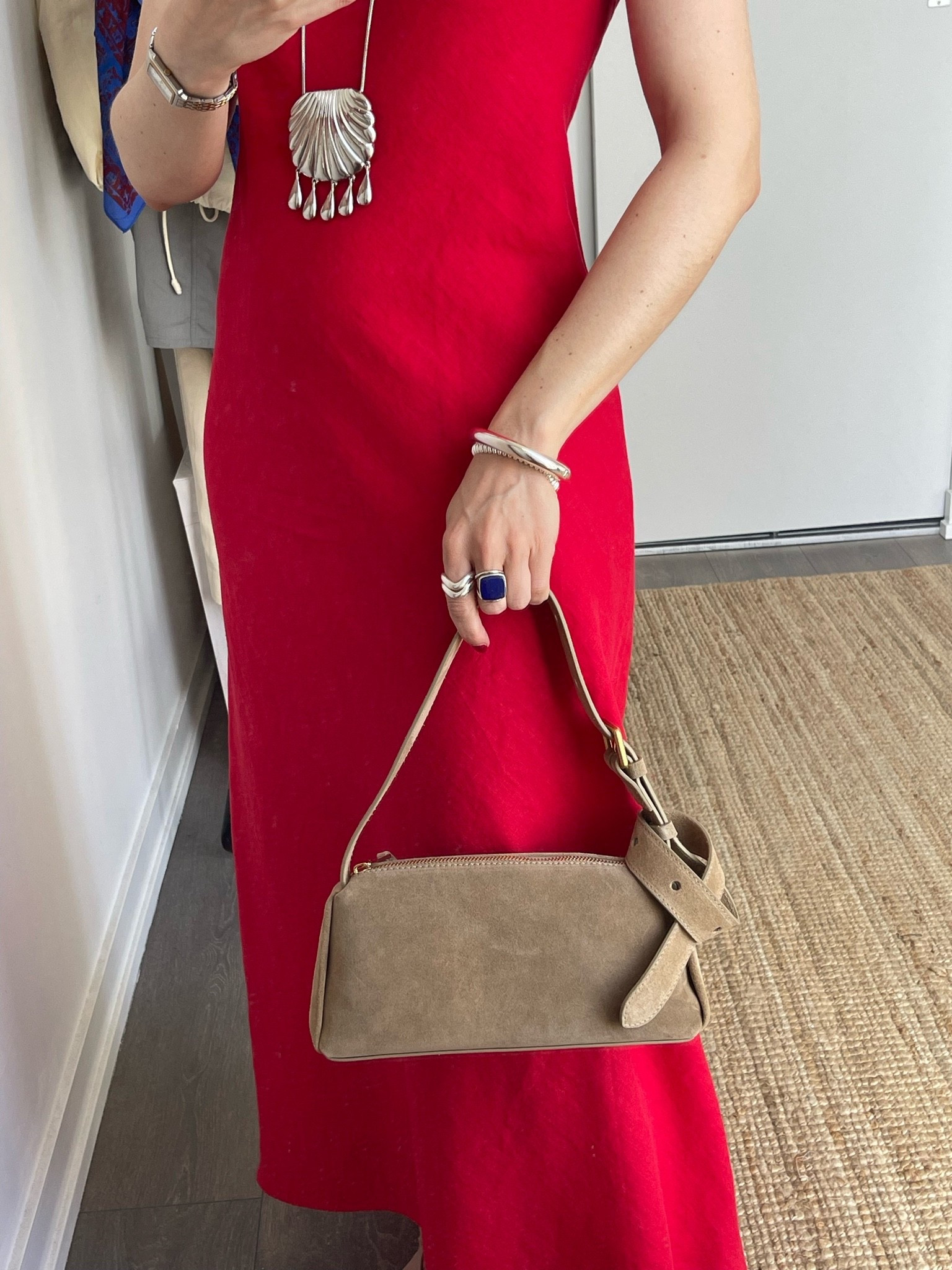 Favourite new suede bag! @lacanadienneshoes

#LTKbag