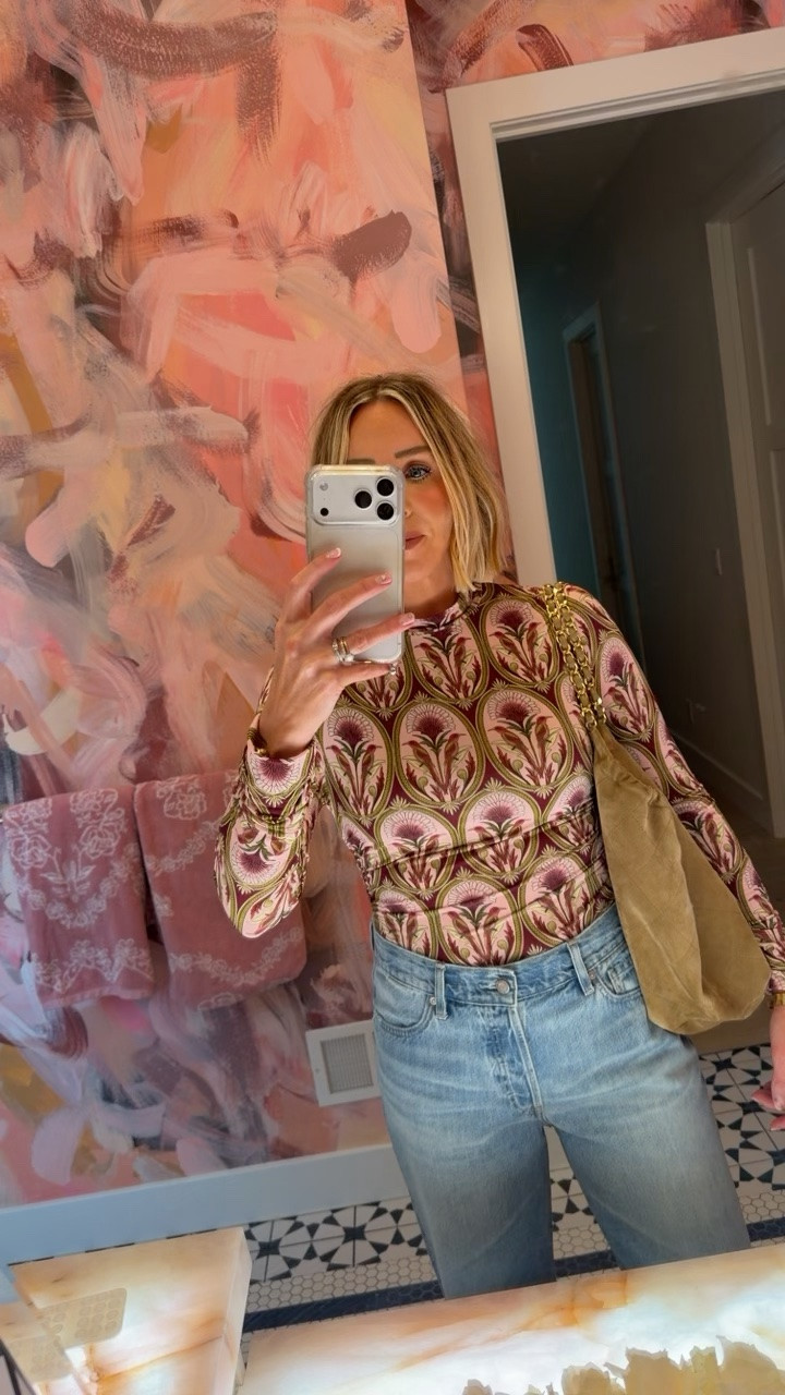 This top is 🔥🔥🔥 !! The perfect staple for your fall wardrobe. I’m wearing a medium ✨

#LTKootd #LTKSeasonal #LTKgrwm