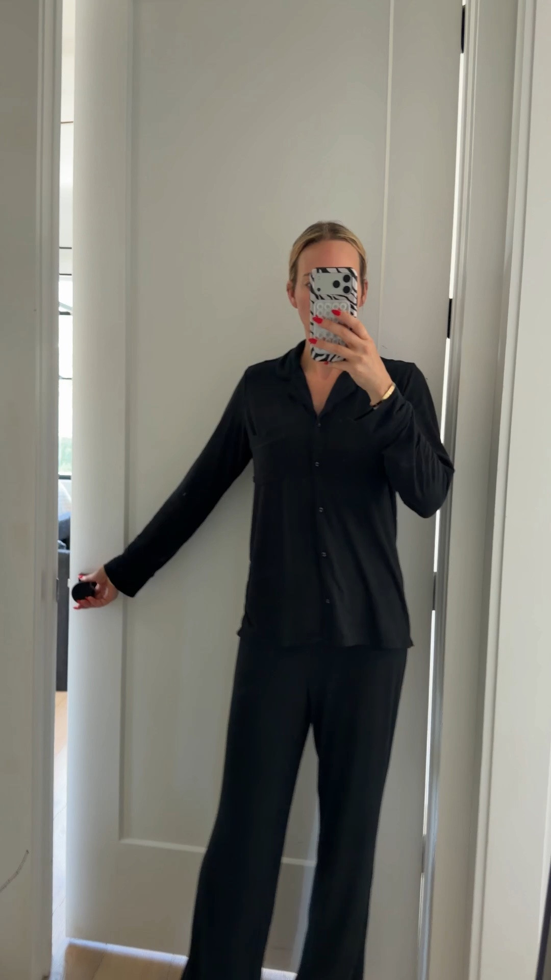 I love these PJs. They’re so comfy. I have them in blue as well. Tall girl friendly ￼

#LTKOver40 #LTKTall #LTKmorningroutine