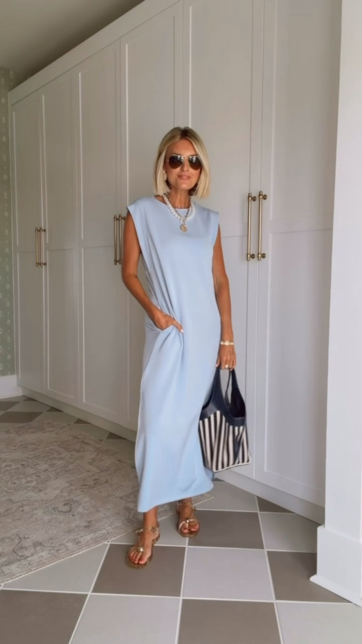 This maxi dress is so comfortable! Such an easy throw on & go dress! It comes in a few other colors as well! Wearing S!

Loverly Grey, Amazon, maxi dress, summer outfit, summer dresss

#LTKSeasonal