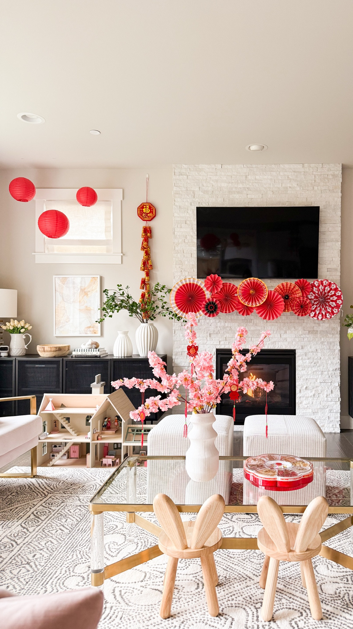 Lunar New Year decor with red paper lanterns! Living Room

Chinese lunar new year, Vietnamese Lunar New Year Decorations 2026, Tết, Artificial Flowers, Hanging Ornaments, Chinese Red Lanterns Oriental Hanging Lucky Paper Fans, red envelopes, rug, vase, cabinet credenza, double sided tape, command clips, home decor, frame, year of the horse

#LTKSeasonal #LTKHome