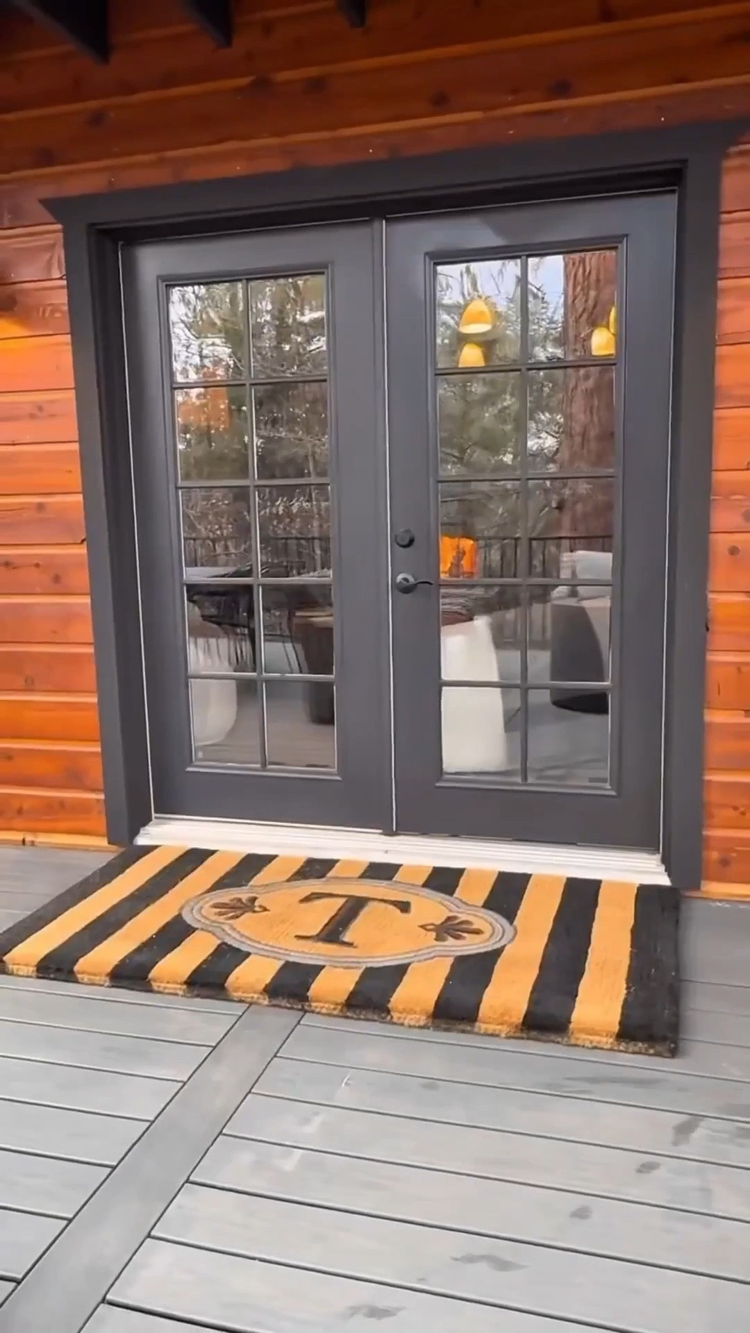 My striped 6 foot door mat is so pretty! Still looks brand new after all this time! 🥰

#frontporch #homedecor #doormat #interiordesign #outdoordecor #homedecor #entrywaydecor #designinspo 



#LTKHome #LTKFindsUnder100