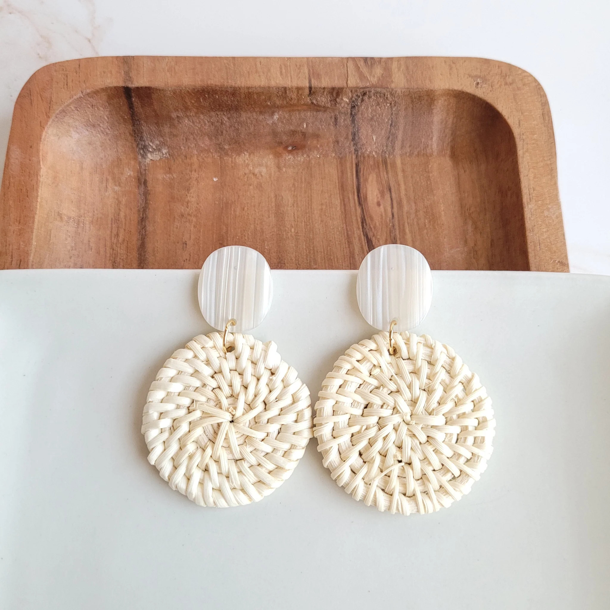 Dominica Earrings - Light Rattan Seashell | Spiffy & Splendid