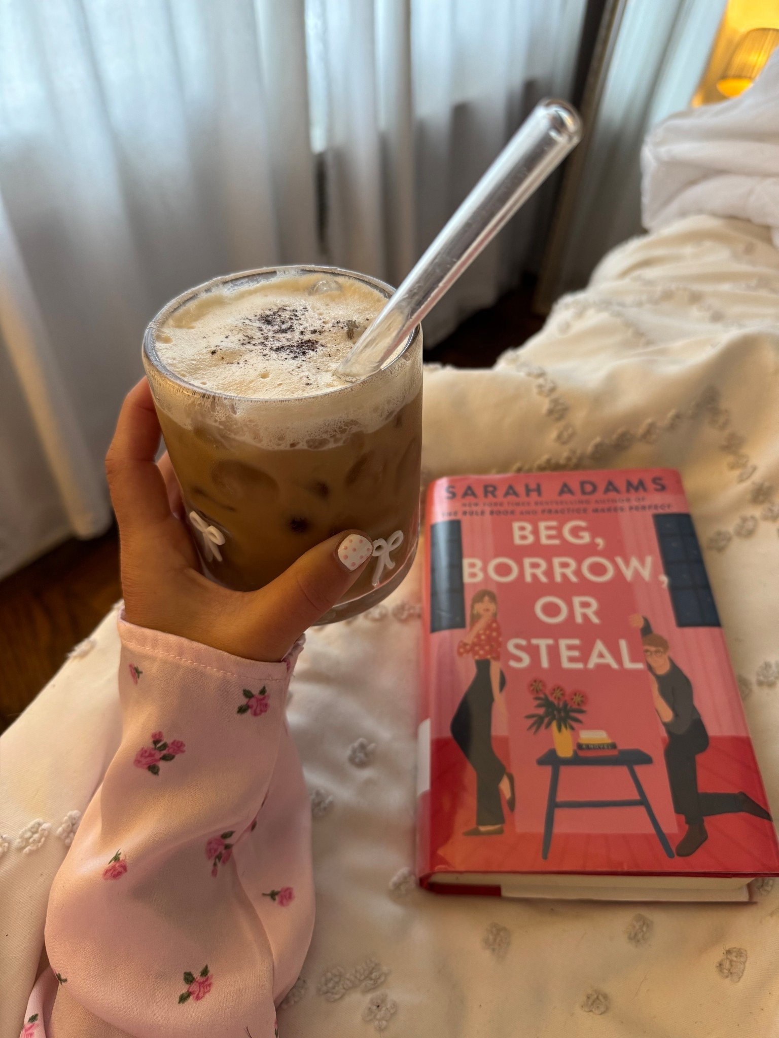 morning coffee + currently reading 

#LTKdayinmylife #LTKmorningroutine #LTKselfcare