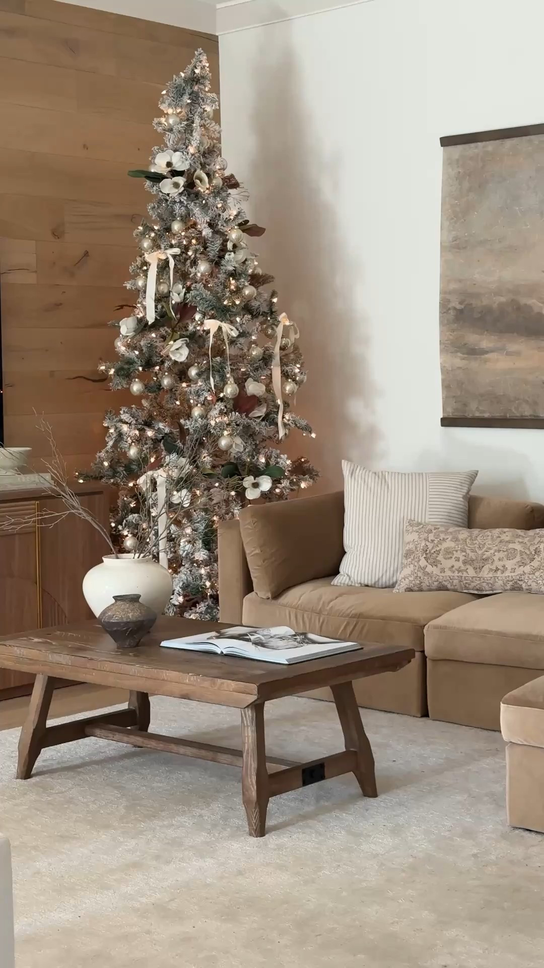 Cozy neutral Christmas decor! 

#LTKHome #LTKHoliday #LTKSeasonal