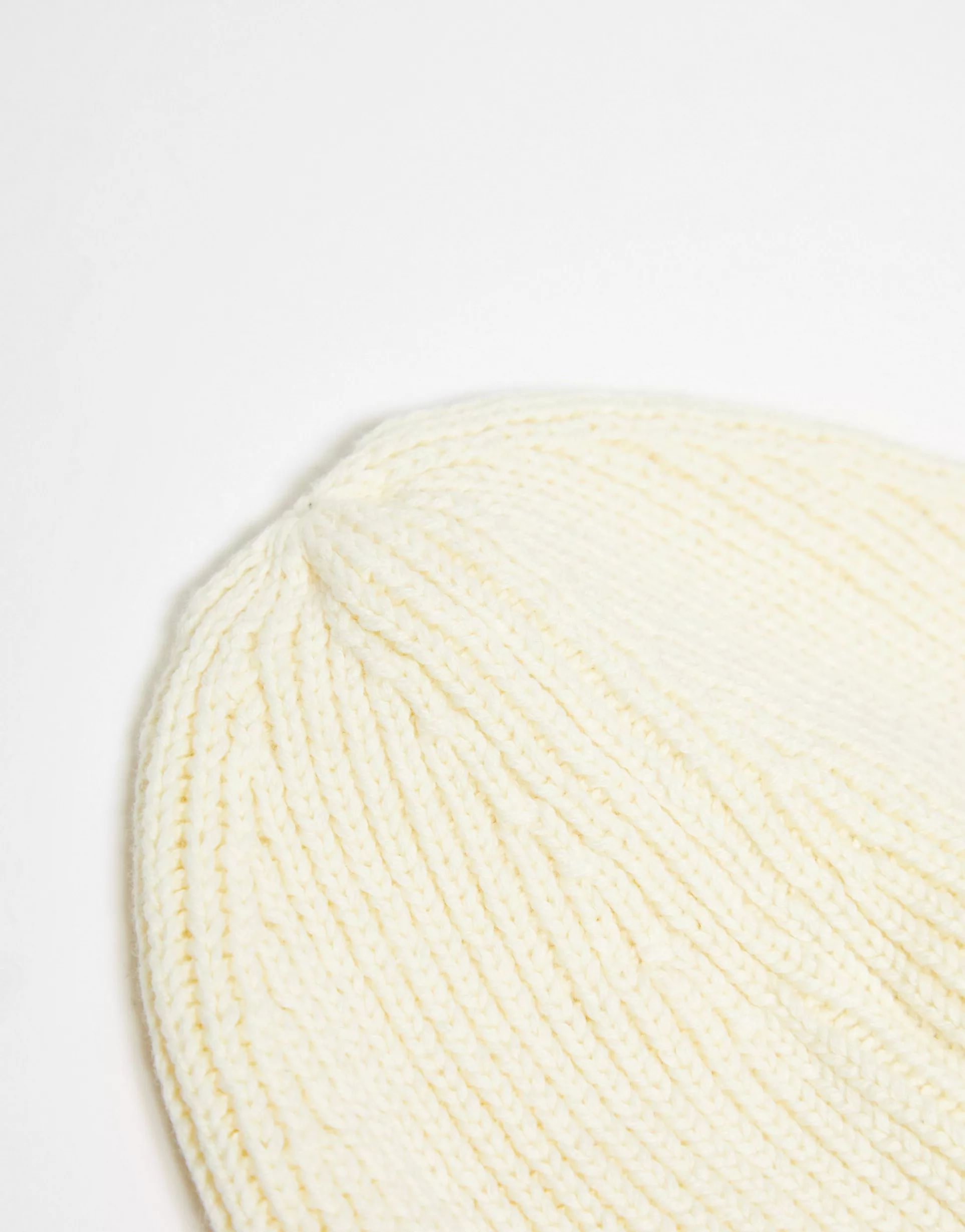 Guess Originals label beanie hat in cream | ASOS (Global)
