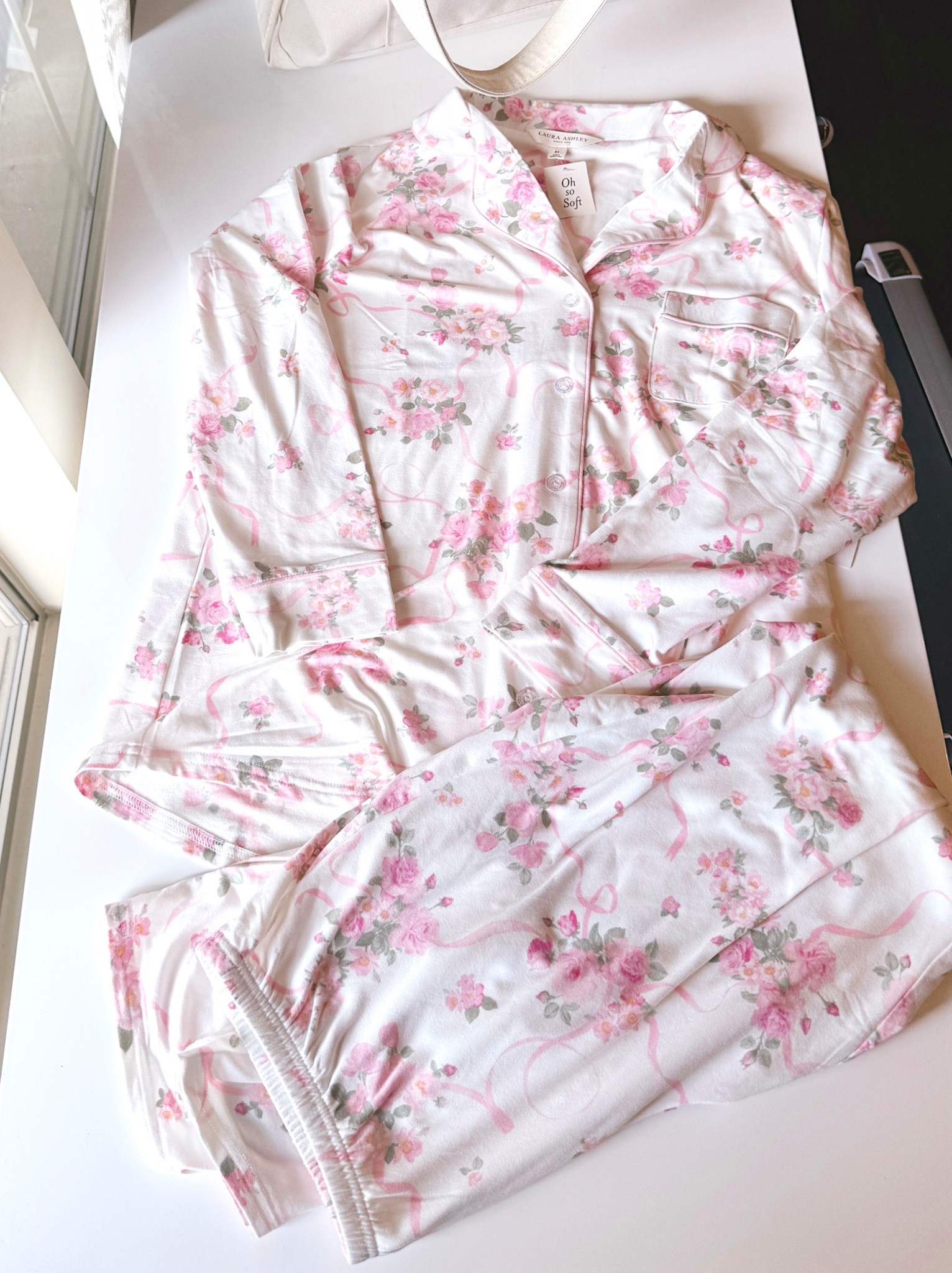Pink floral pajamas that are SO soft! Girly matching pajama set that looks like LoveShackFancy, but it’s only $20

#LTKFindsUnder50