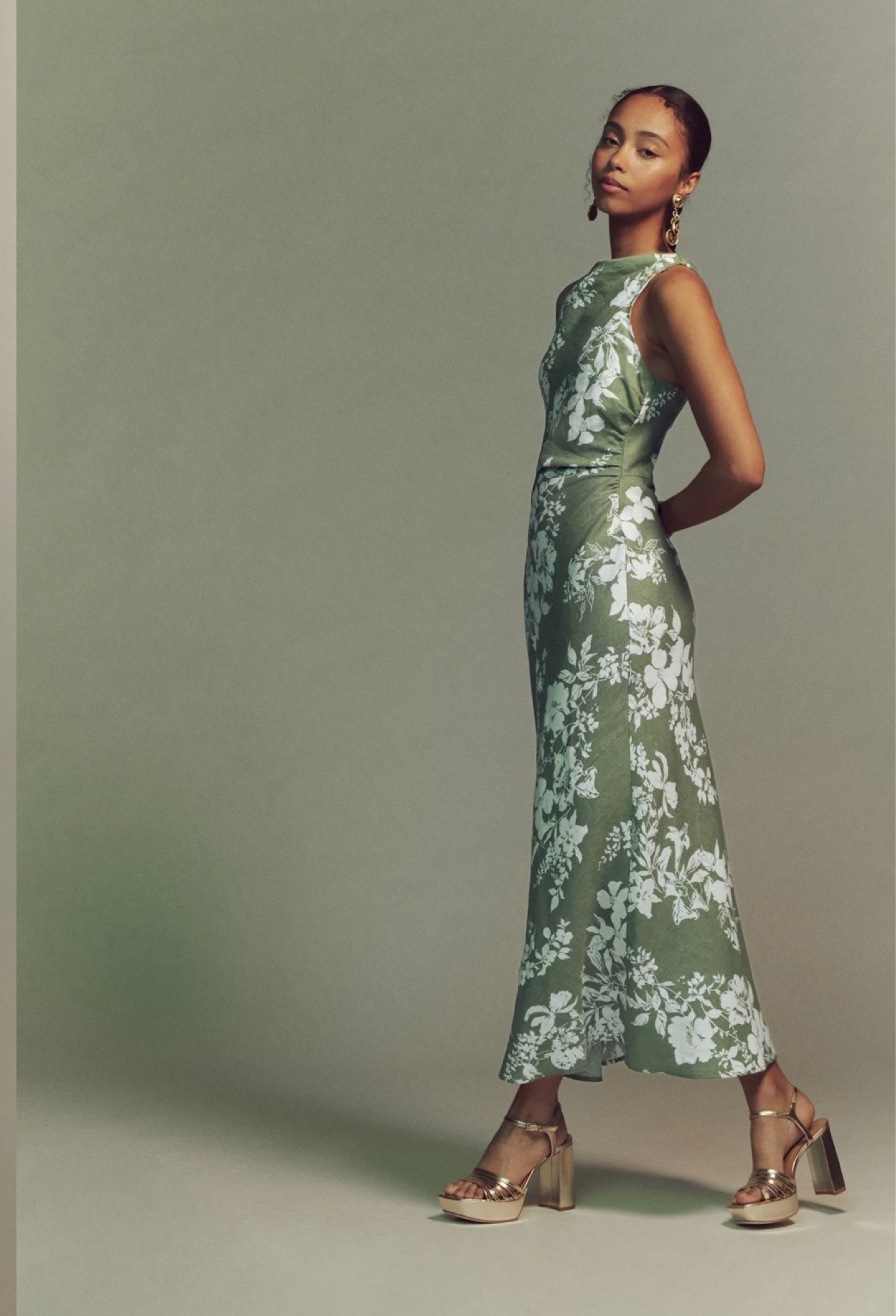 Wedding guest dress 🤍 #weddingguest #wedding #bridesmaids #floraldress #summerdress  #bridesmaids #reformation 

#LTKwedding