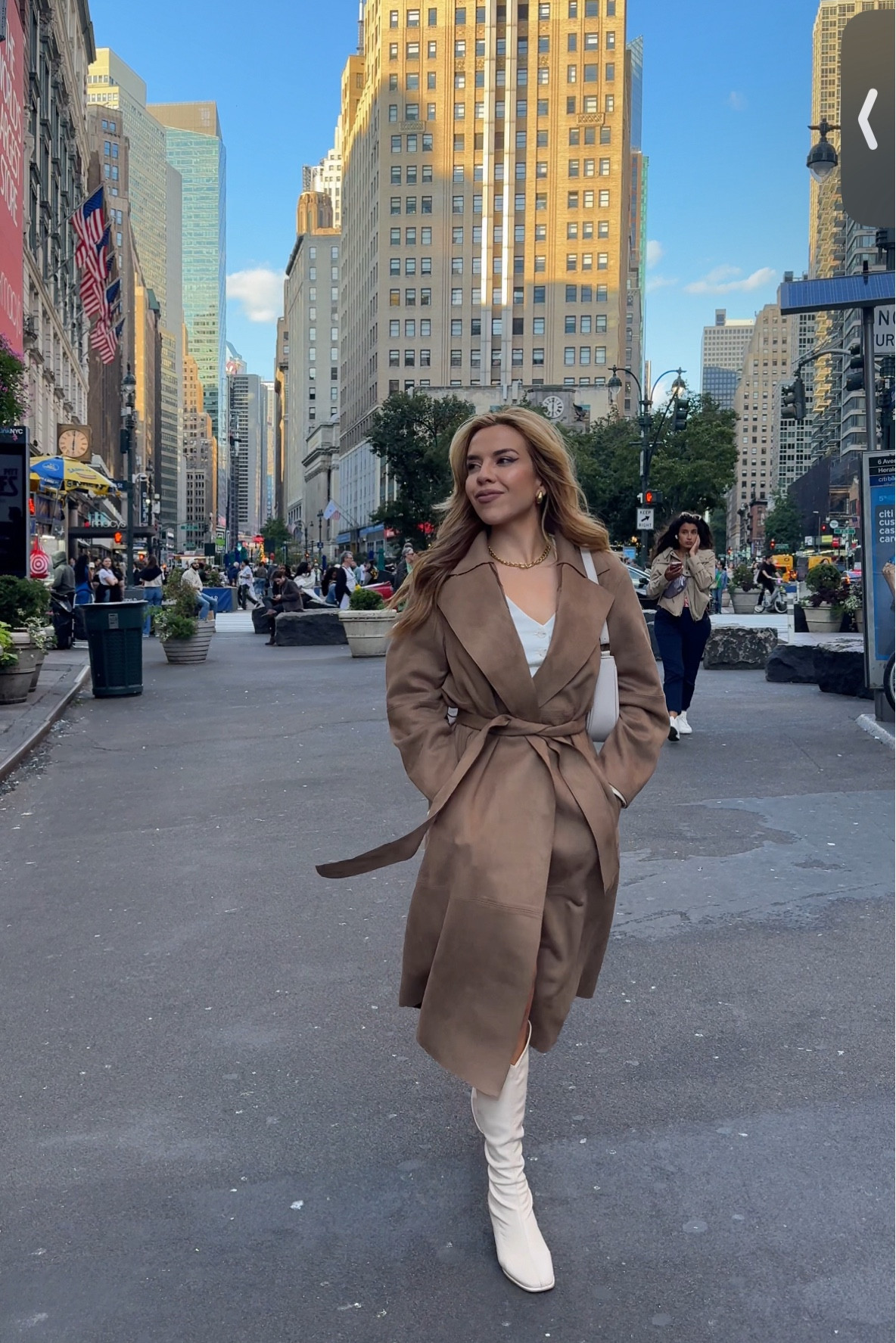 Suede trench coat in size XS

#LTKNYFW #LTKSeasonal #LTKStyleTip