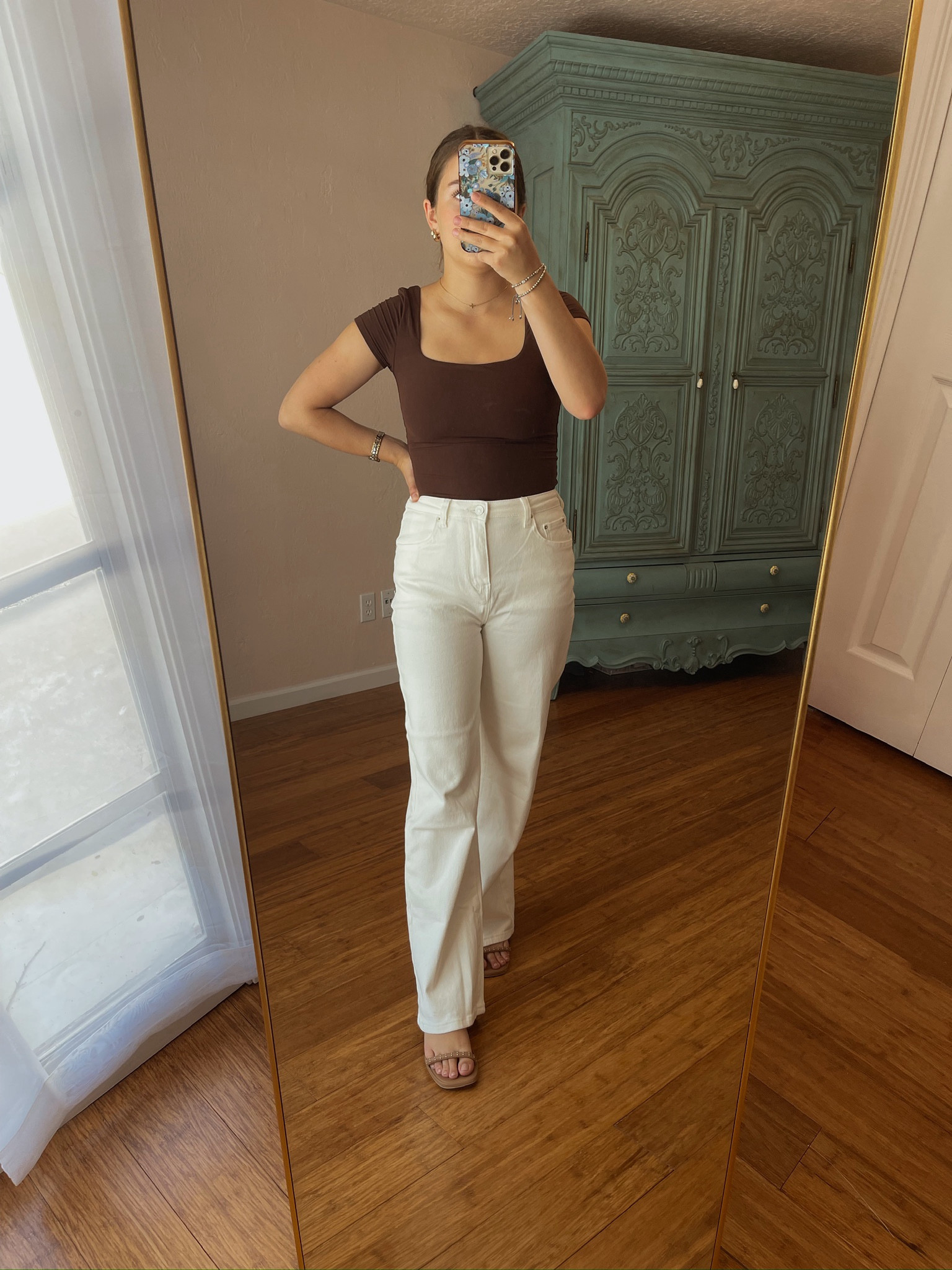 Loving these jeans and this top!!🤩

#LTKWorkwear #LTKBacktoSchool #LTKStyleTip