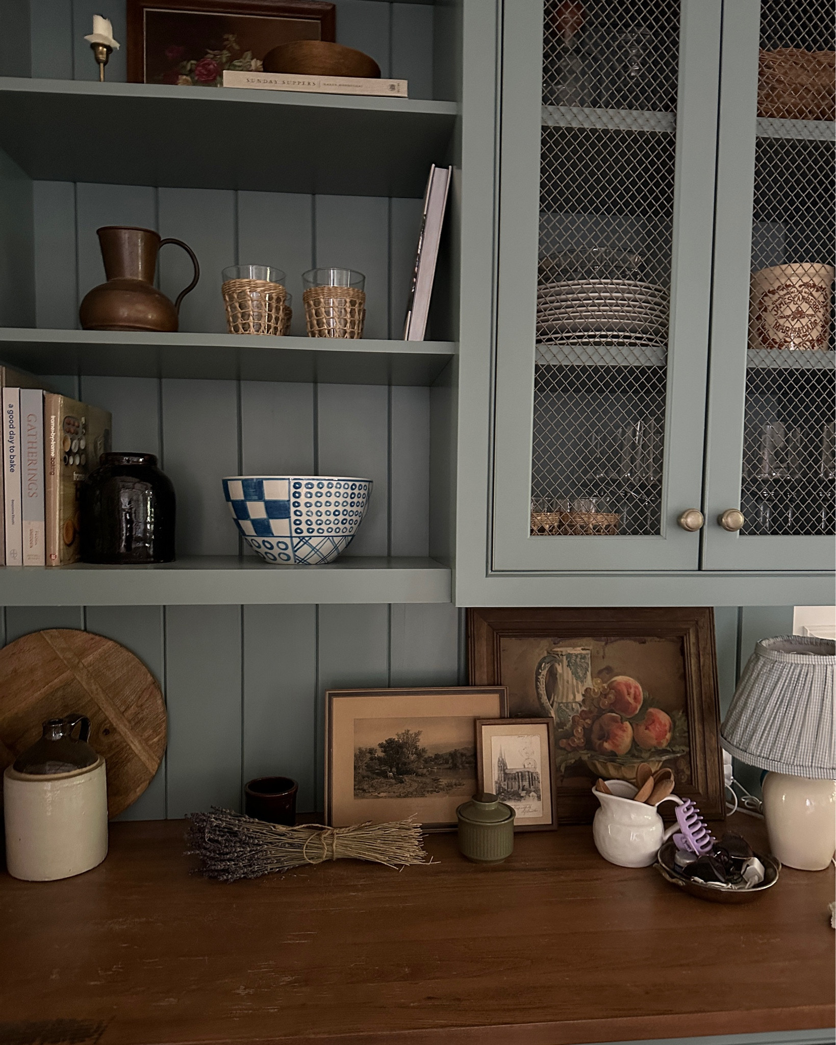 Kitchen shelf styling 

Cottage kitchen, shelves, kitchen shelves, cottage core, painted cabinets, blue cabinets, mesh cabinets, thrifted, small lamp, vintage, vintage decor, collected, pottery barn, Wayfair, Amazon, target, cookbooks, glassware, artwork, home decor 

#LTKunder100 #LTKhome #LTKstyletip